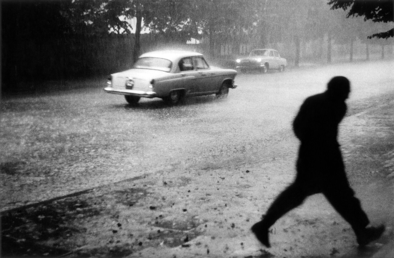 Вильнюс, Ливень, 1959 год, фотограф Антанас Суткус