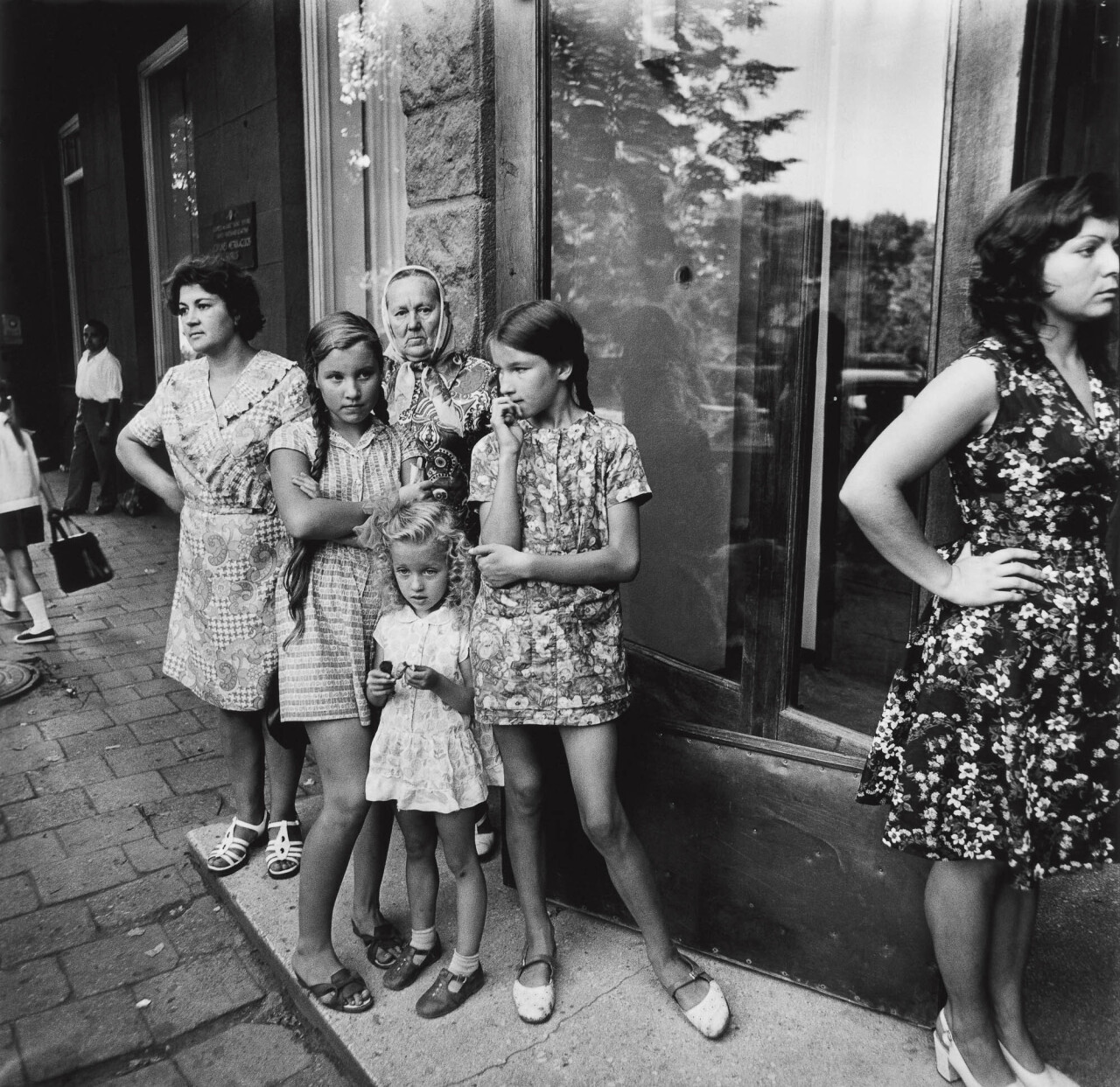 Вильнюс, У входа, 1971 год, фотограф Антанас Суткус