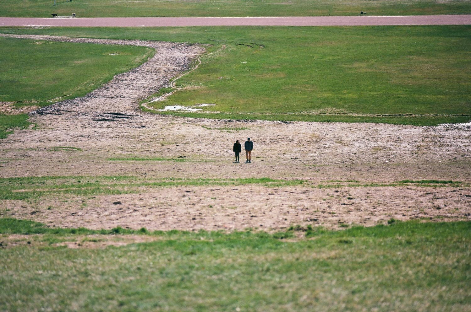 Ковид накатывает, серия. Фотограф Джесика Девич