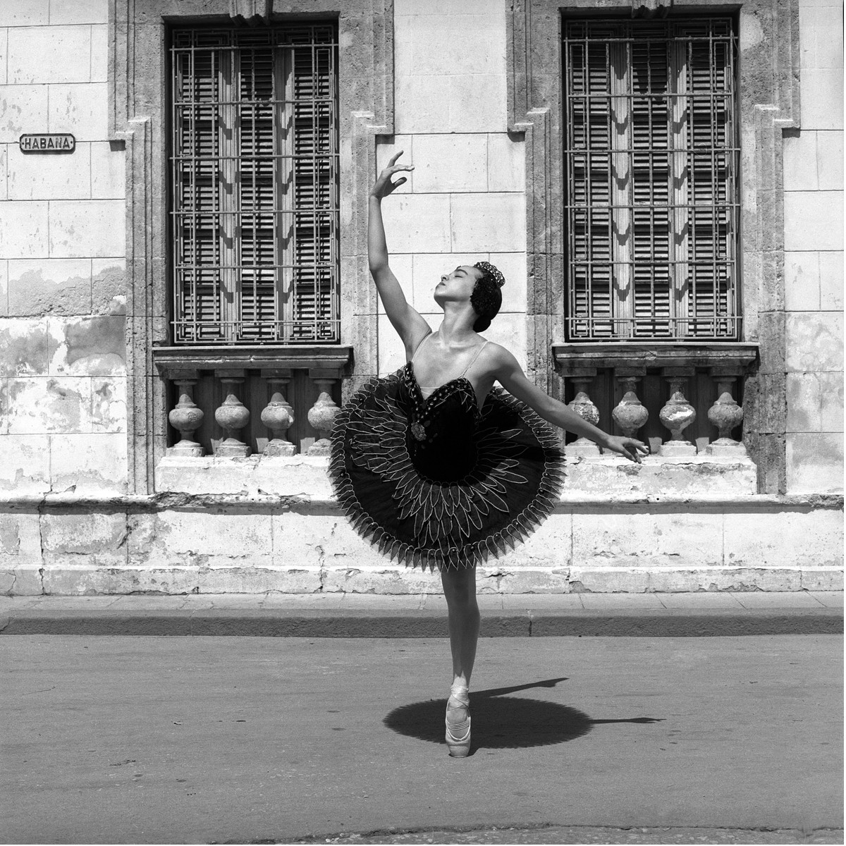 Из фотопроекта Национальный балет Кубы, 2001. Автор Изабель Муньос (5)