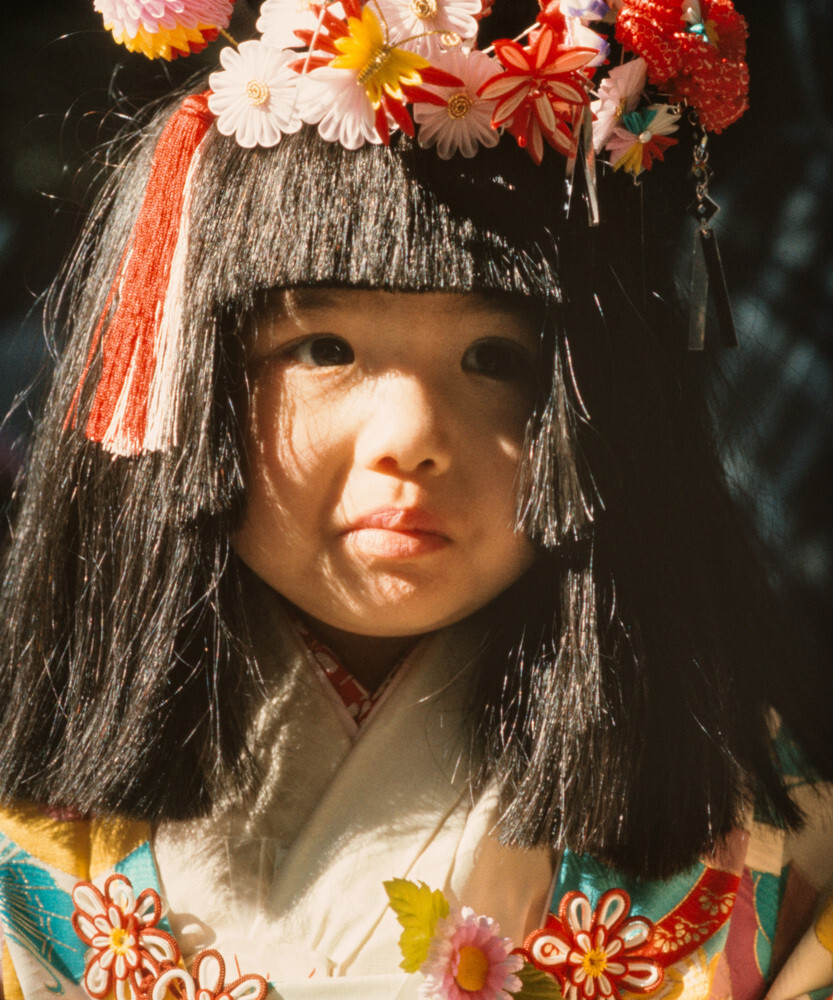 Девочка, Япония (1973), фотограф Эд ван дер Элскен