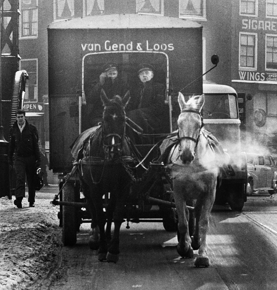 Кампербрюг из Prins Hendrikkade, Амстердам (1955), фотограф Эд ван дер Элскен