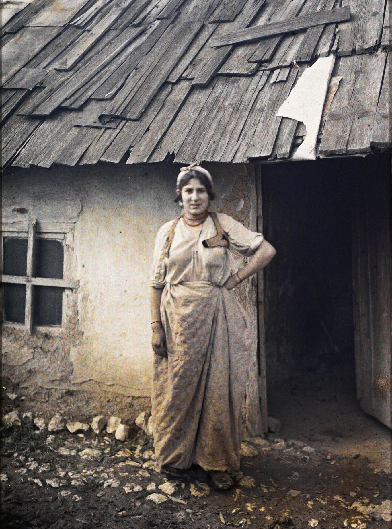 Сараево, Босния и Герцеговина. Цыганка, 1912 год, автор Огюст Леон (автохром)