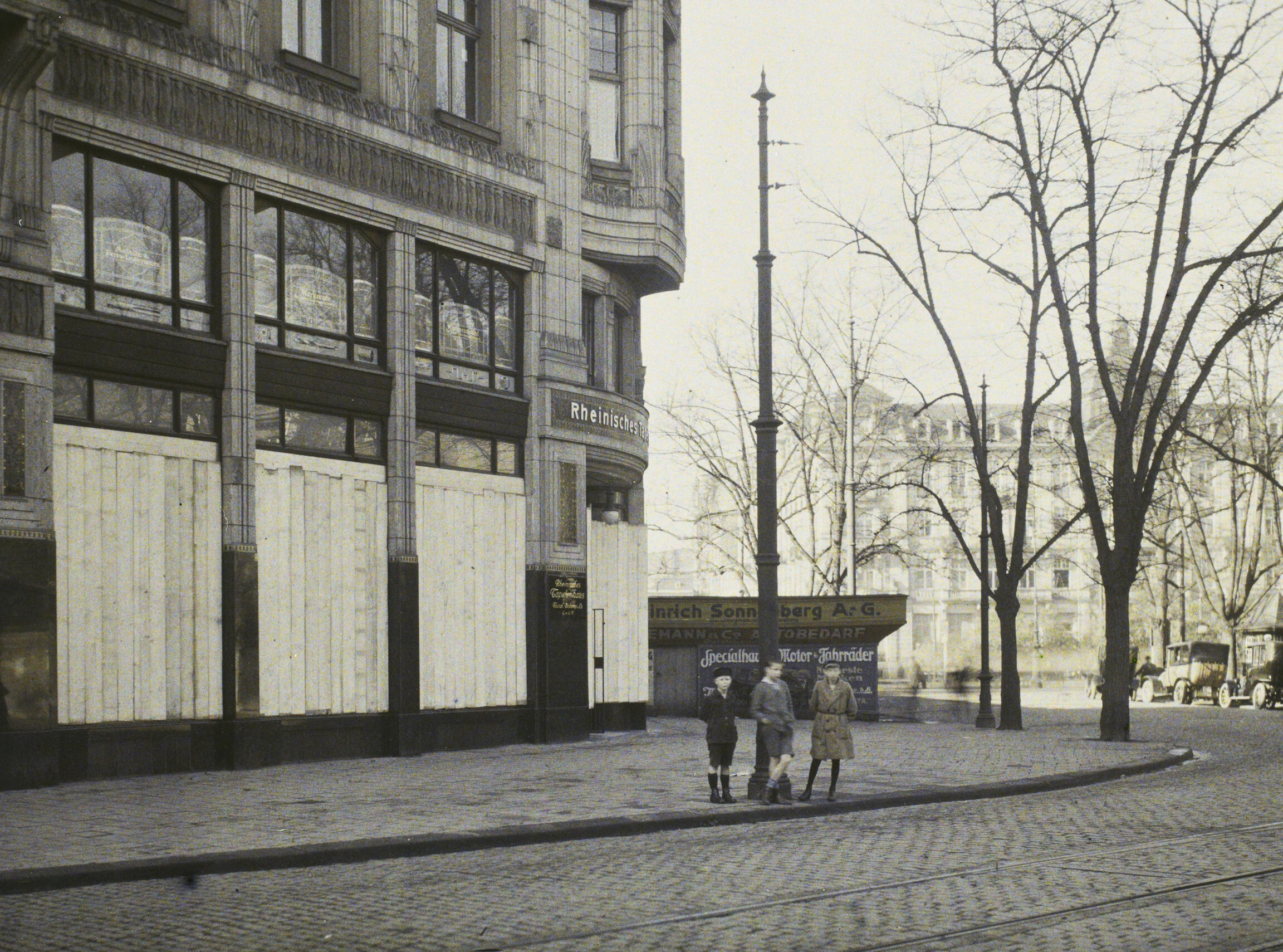 Дюссельдорф, Германия, 1923 год, автор Фредерик Гадмер (автохром)