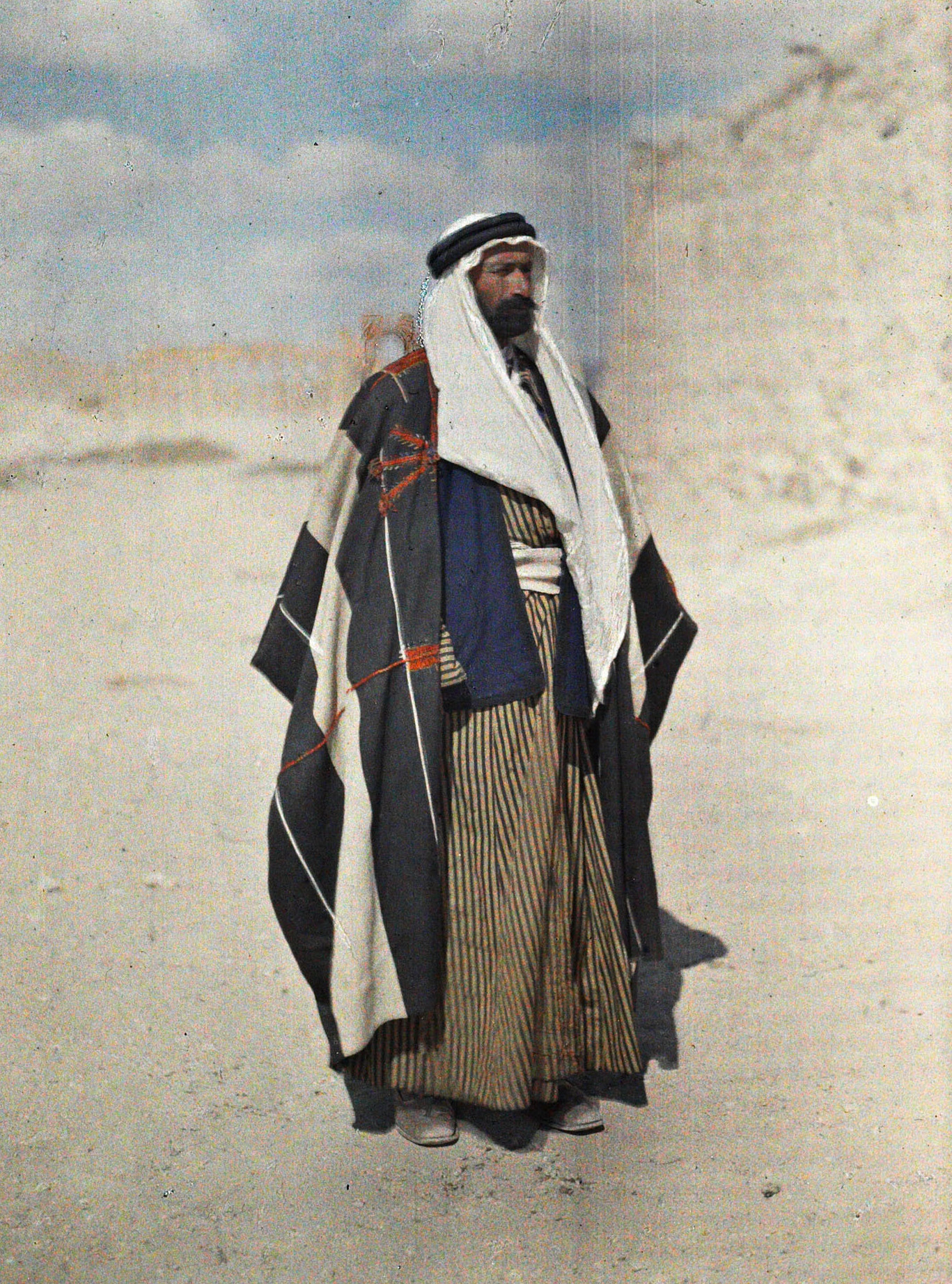 Ас-Сухна, Восточная Пальмира, Сирия. Деревенский шейх, 1921 год, автор Фредерик Гадмер (автохром)
