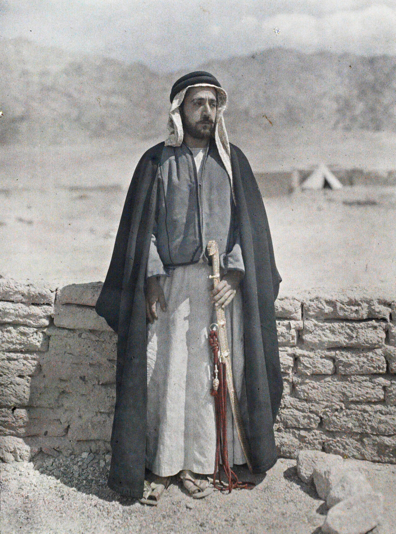 Акаба, Аравия (Иордания). Шейх Заал, племянник Ауды ибн Харба Абу ...