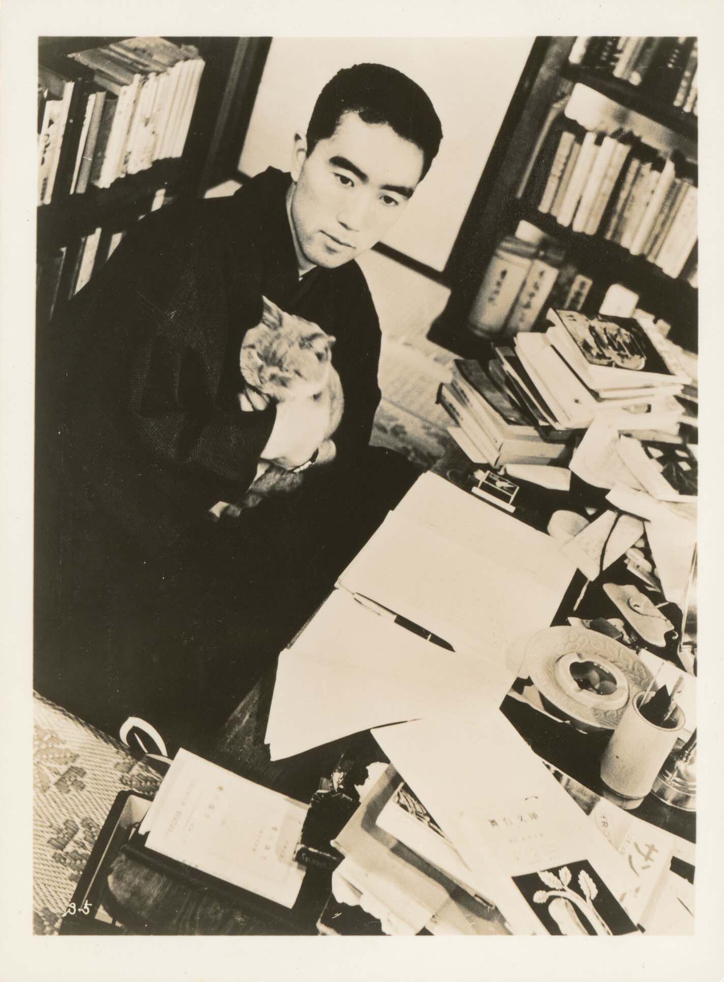 Мисима: Жизнь в четырёх главах (Mishima: A Life in Four Chapters, 1985), режиссёр Пол Шредер, японский постер к фильму, 1985 год
