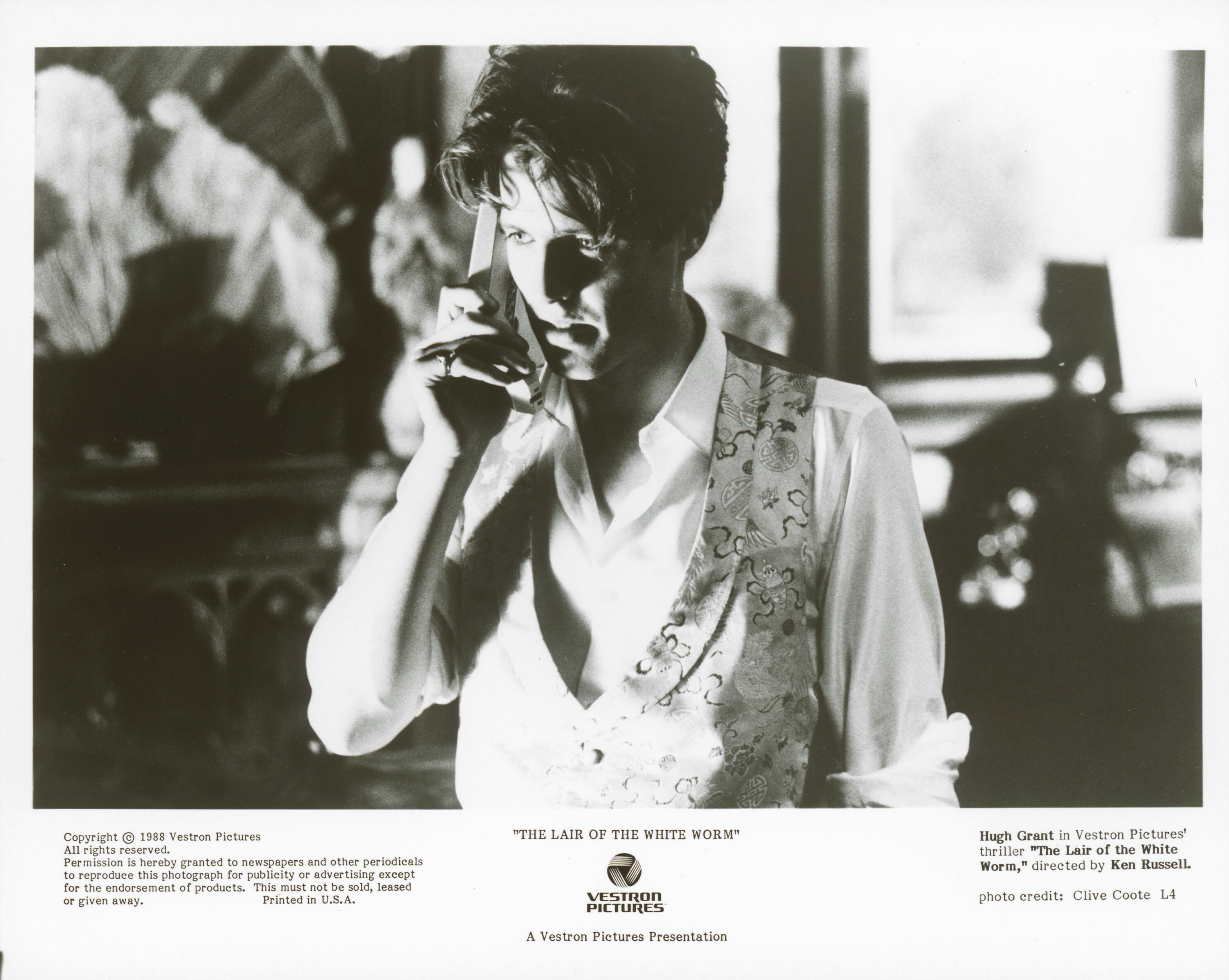 Логово белого червя (The Lair of the White Worm, 1988), режиссёр Кен Рассел, американский постер к фильму, 1988 год (1)