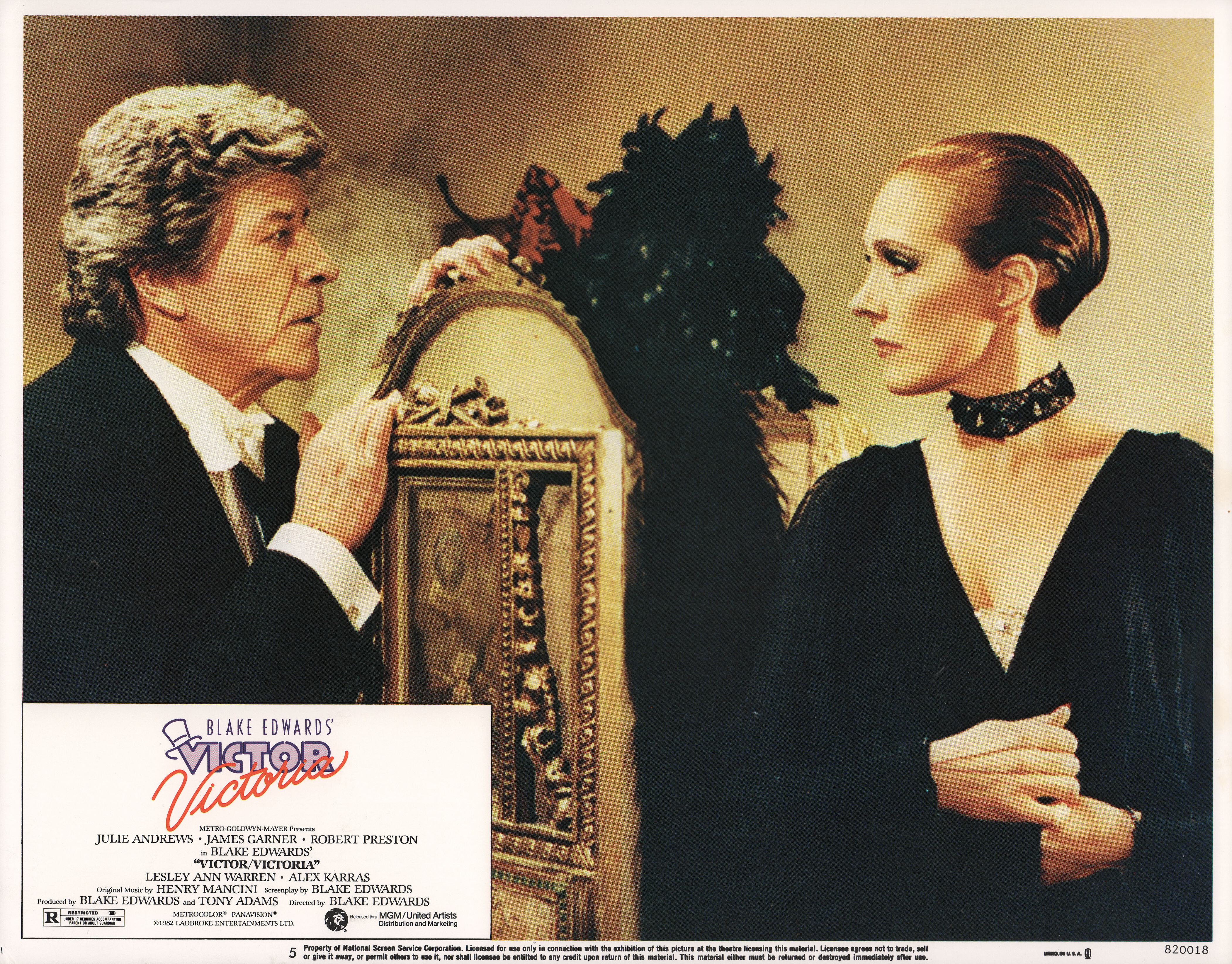 Виктор/Виктория (Victor Victoria, 1982), режиссёр Блейк Эдвардс, американский постер к фильму, 1982 год