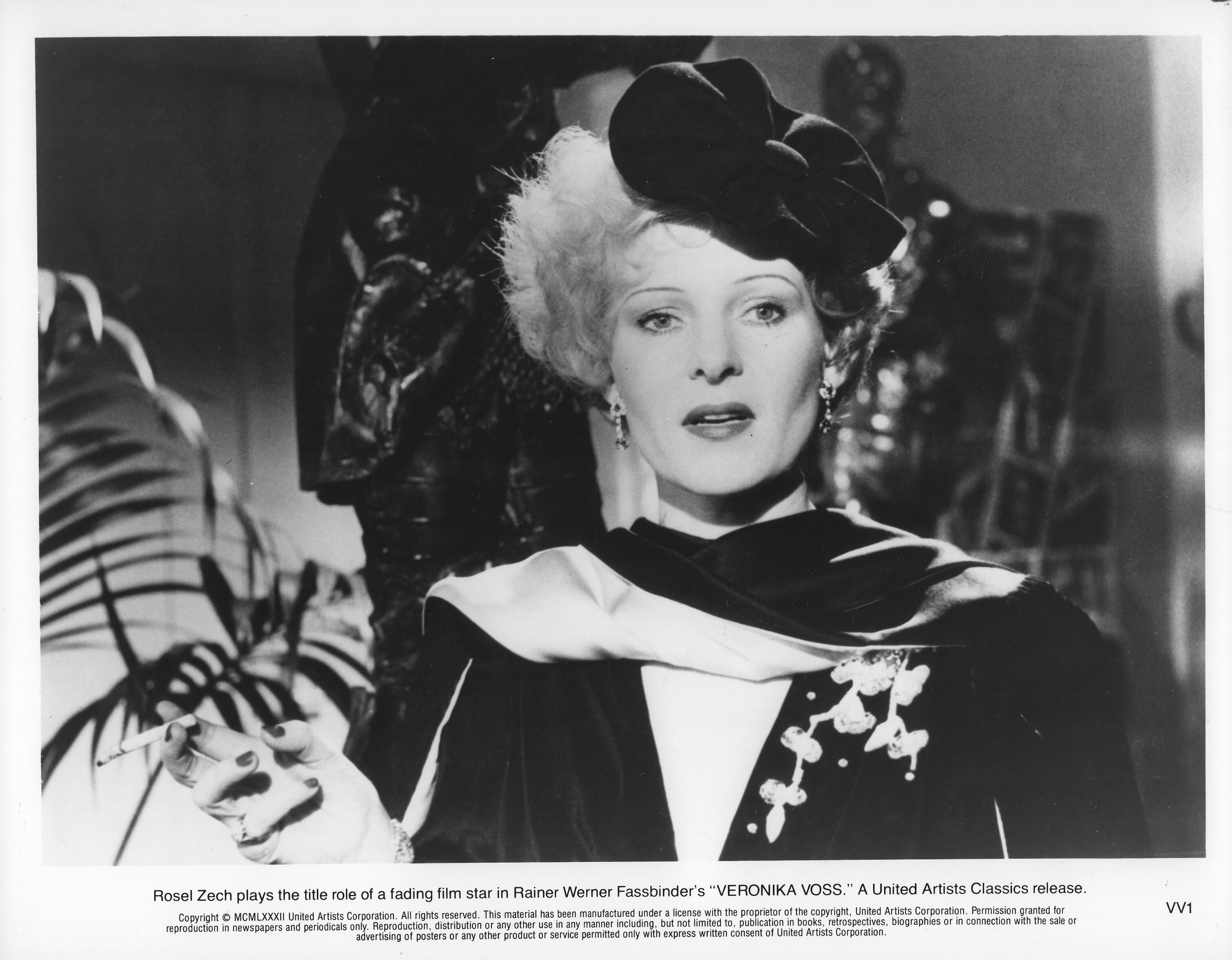 Тоска Вероники Фосс (Veronika Voss, 1982), режиссёр Райнер Вернер Фассбиндер, американский постер к фильму, 1982 год (1)