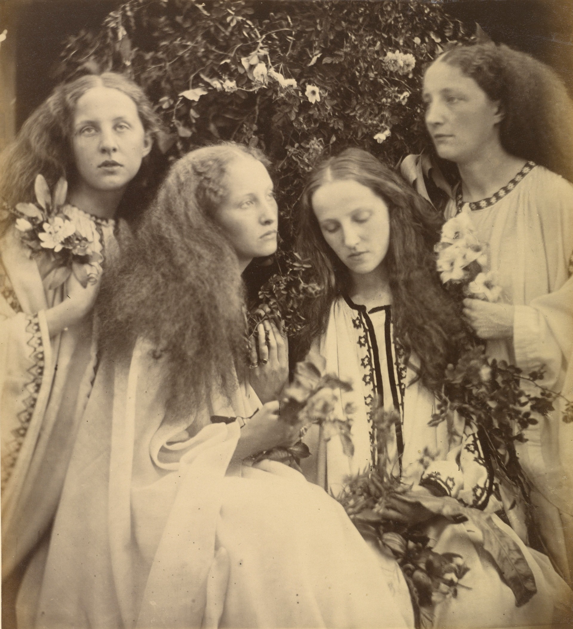 «Девичий розарий», 1868. Автор Джулия Маргарет Камерон
