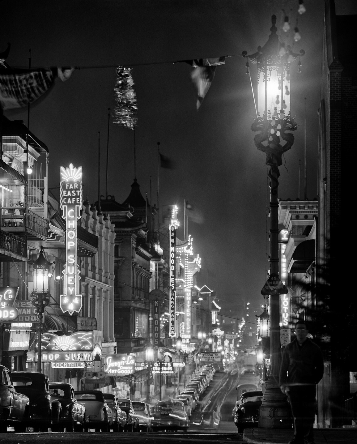 Грант-авеню, Сан-Франциско, Чайнатаун, Китайский Новый год, 1954 год, фотограф Фред Лайон