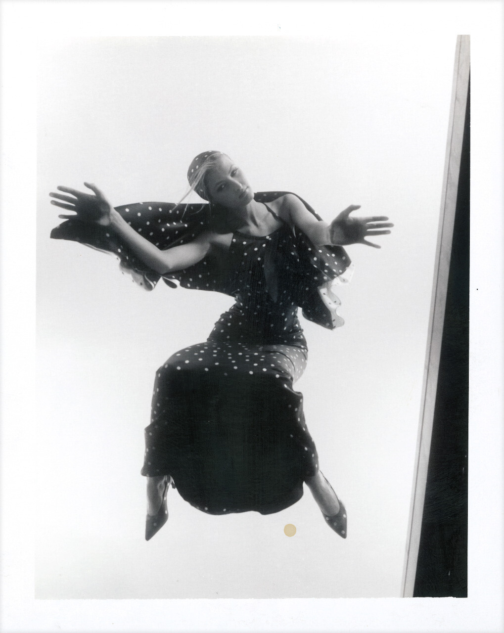 Тереза Максова, Милан, 1995 год, серия «Polaworld», полароид, фотограф Бруно Бизанг