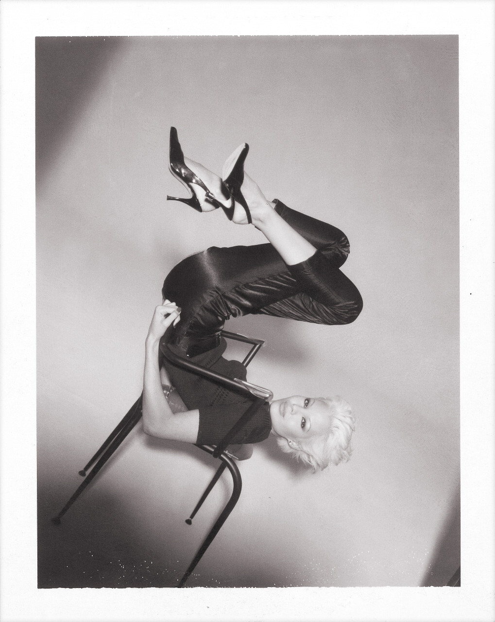Маринда для Amica, Милан, 1995 год, серия «Polaworld», полароид, фотограф Бруно Бизанг