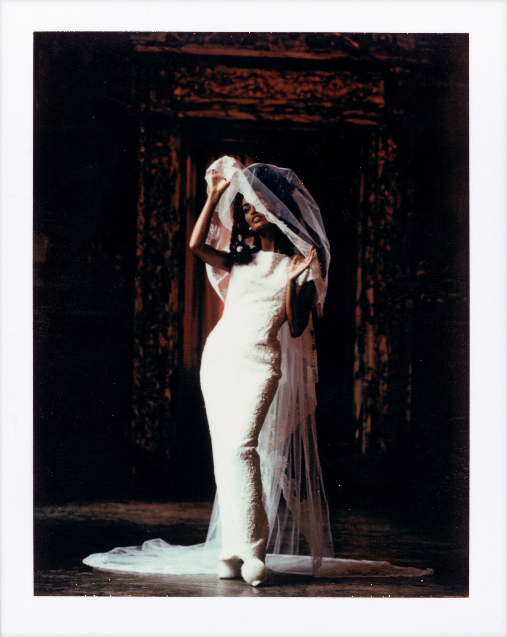 Летиция для Vogue Sposa, Париж, 1992 год, серия «Polaworld», полароид, фотограф Бруно Бизанг