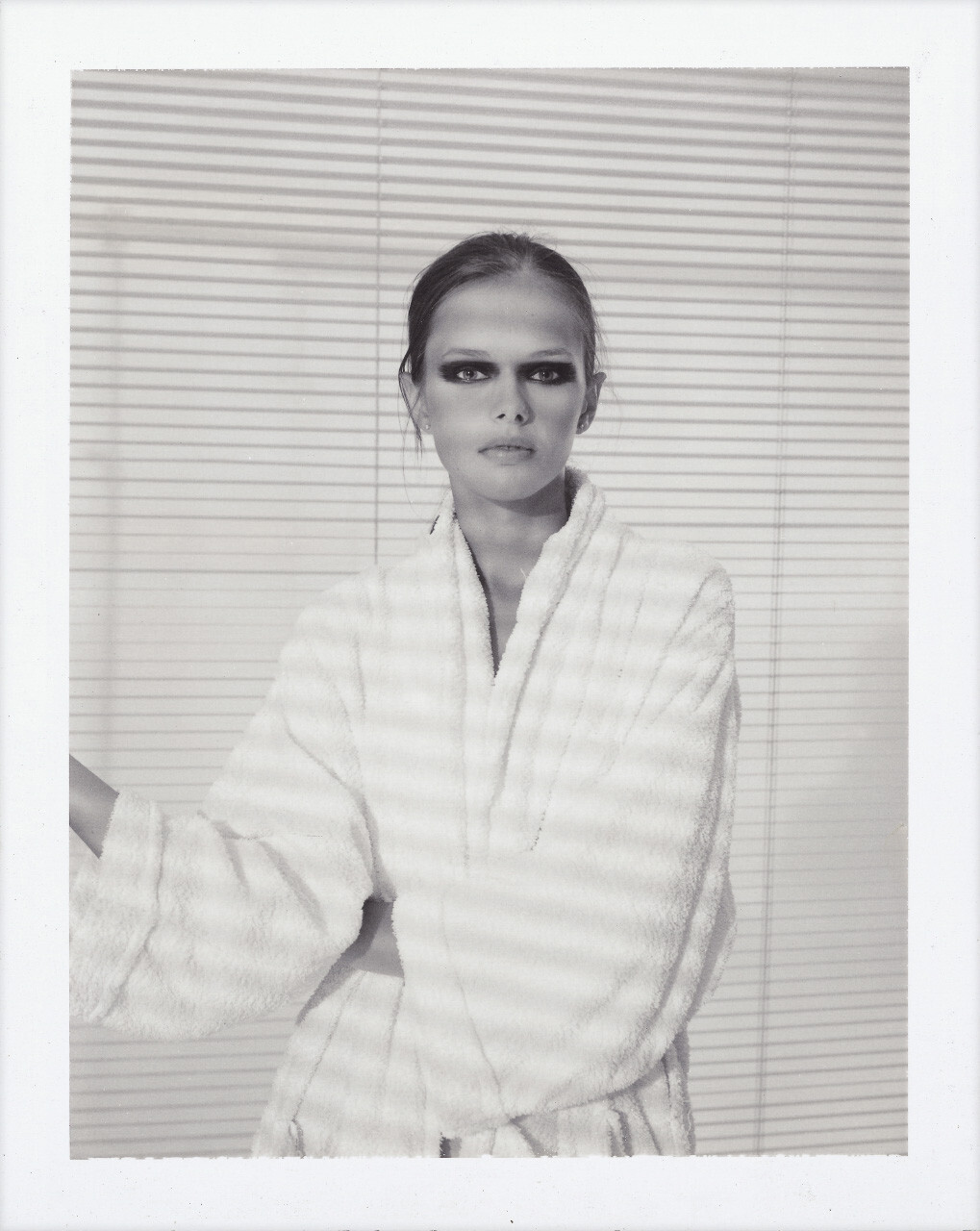 Кэт для Ysl, Париж, 2001 год, серия «Polaworld», полароид, фотограф Бруно Бизанг (3)