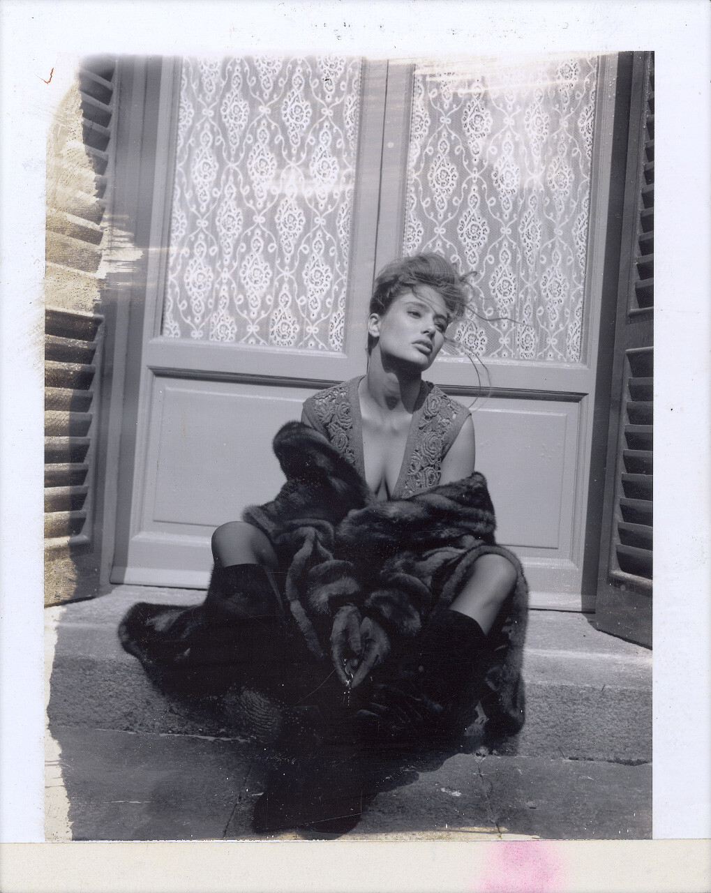 Бренда Шад для Vogue Pelliccie, Комо, 1989 год, серия «Polaworld», полароид, фотограф Бруно Бизанг