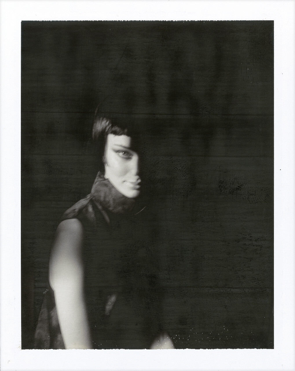Mitsouko Guerlain, Париж, 1997 год, серия «Polaworld», полароид, фотограф Бруно Бизанг