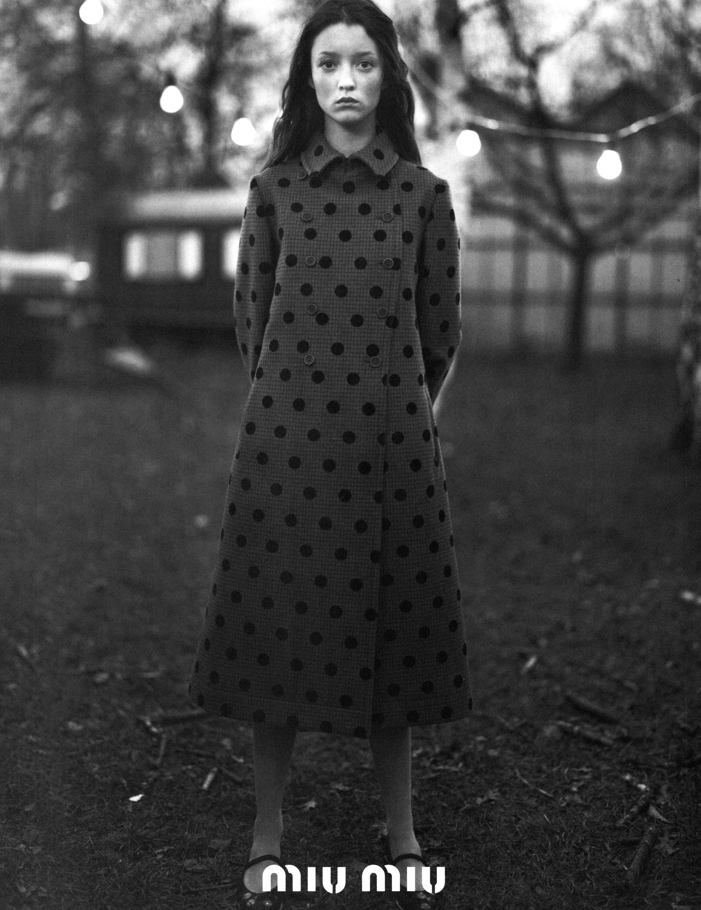 Кампейн Miu Miu 1997,  Vogue Italia, Одри Марней, фотограф Глен Лачфорд (4) — Модная фотография 90-х: от гламура к реализму / Камералабс