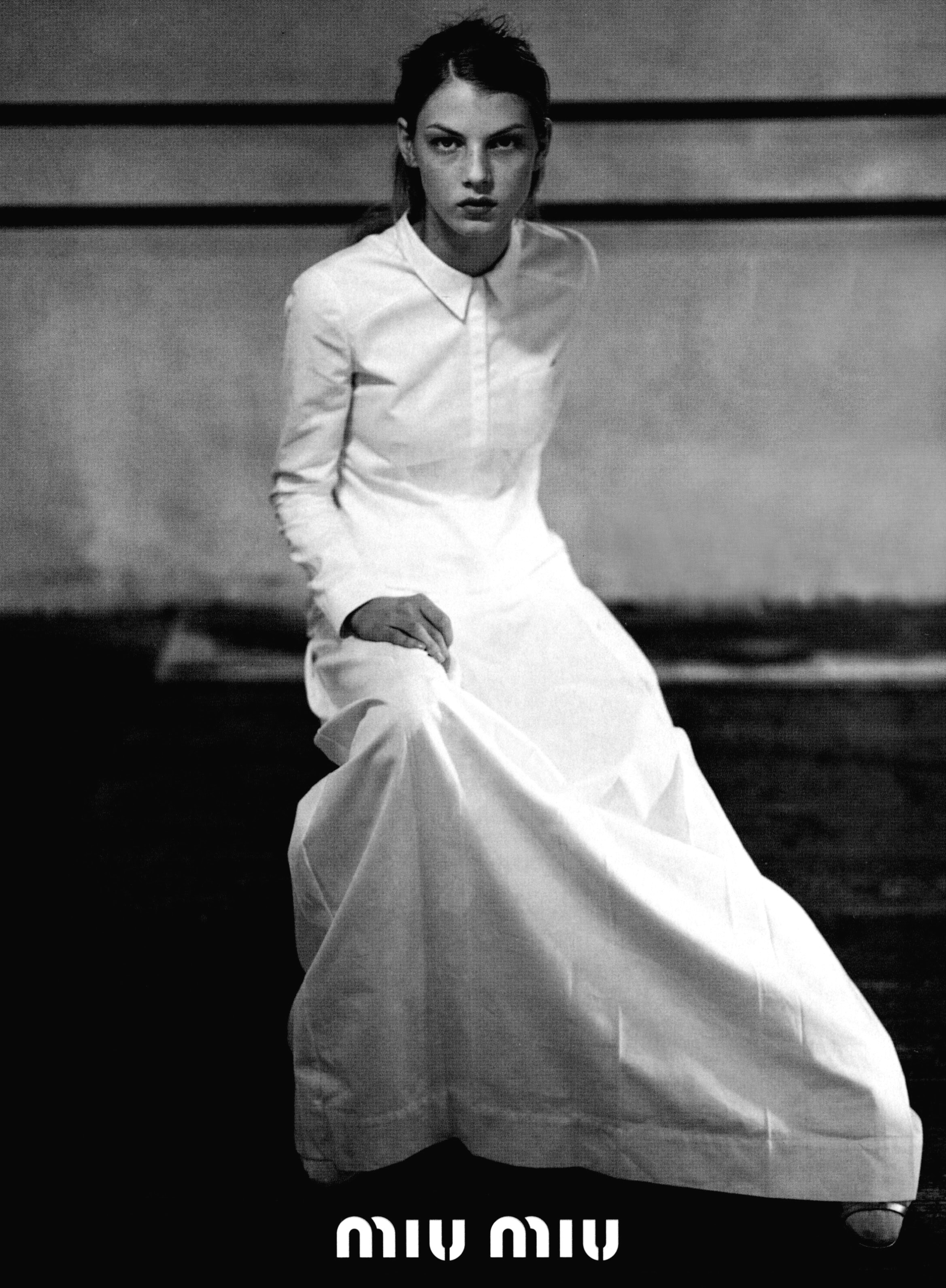 Кампейн Miu Miu 1997,  Vogue Italia, Одри Марней, фотограф Глен Лачфорд (6) — Модная фотография 90-х: от гламура к реализму / Камералабс