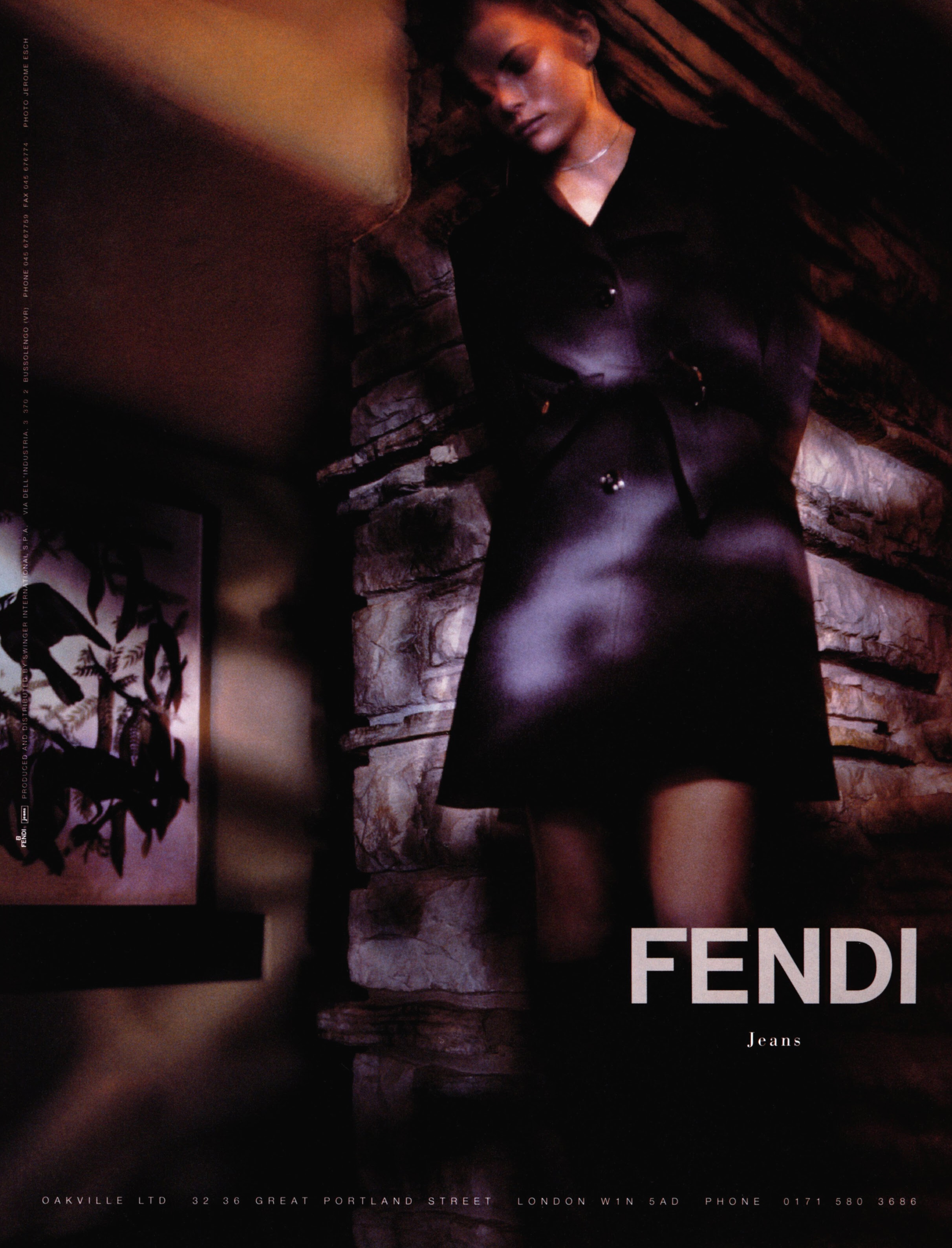 Кампейн Fendi 1997, Vogue UK, Джейн Виндзор, фотограф Карл Лагерфельд (5) — Модная фотография 90-х: от гламура к реализму / Камералабс