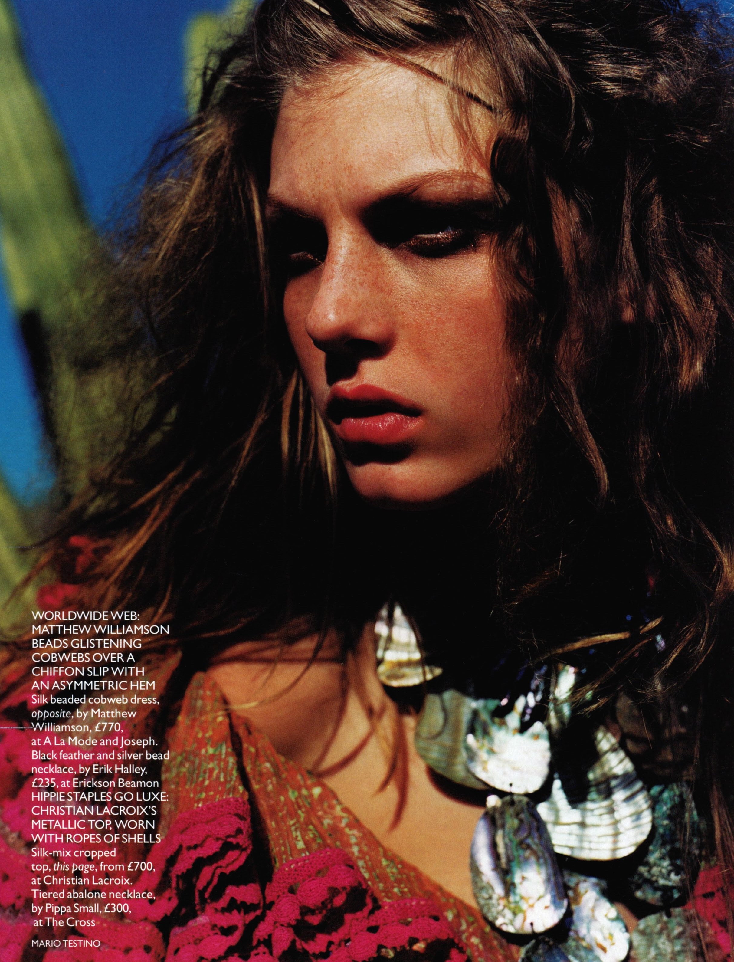 Эдиториал Tribal Trance, Vogue UK, Анджела Линдвалл, фотограф Марио Тестино, 1998 год (9) — Модная фотография 90-х: от гламура к реализму / Камералабс