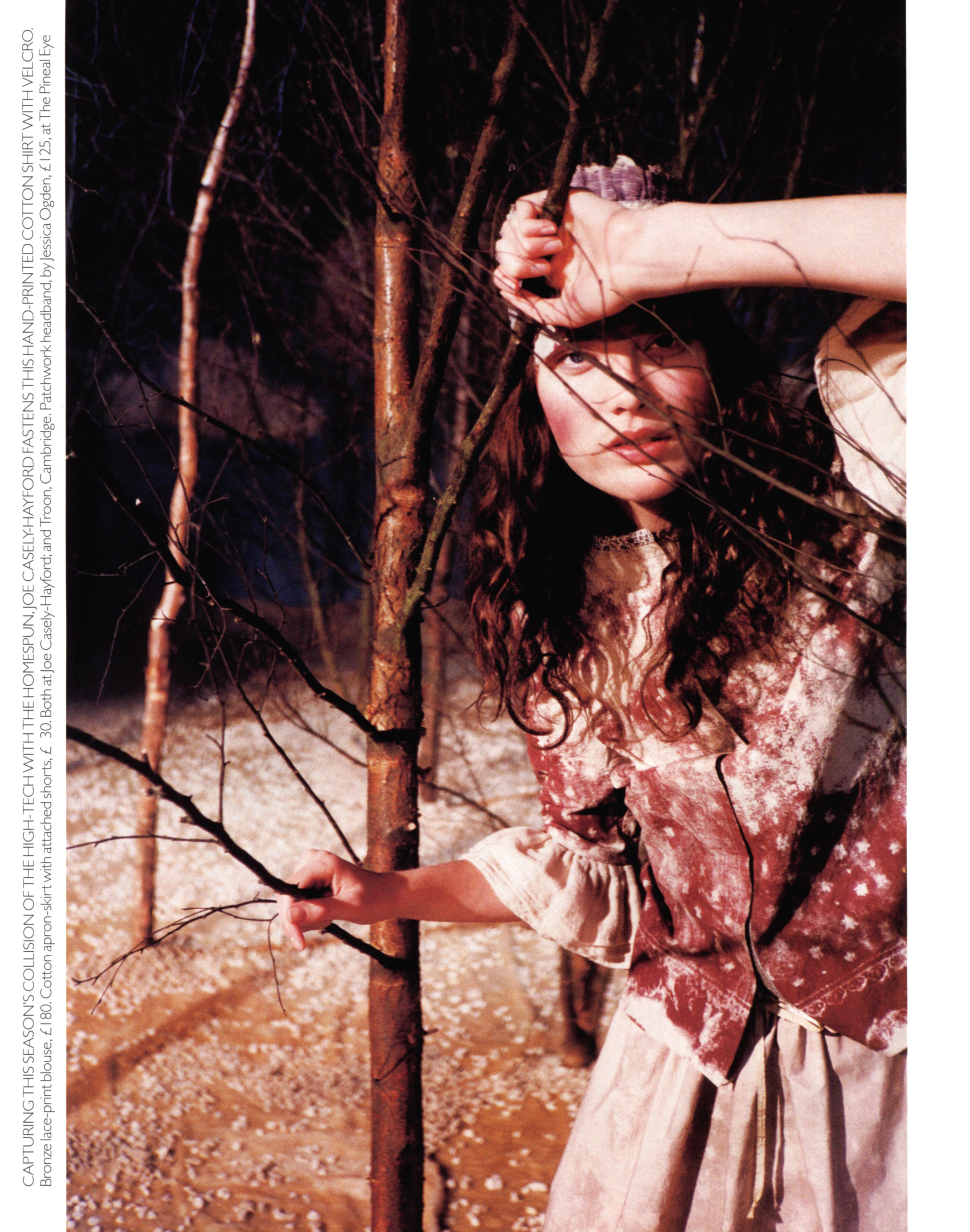 Эдиториал Folk Magic, Vogue UK, Шалом Харлоу, фотограф Юрген Теллер, 1999 год — Модная фотография 90-х: от гламура к реализму / Камералабс
