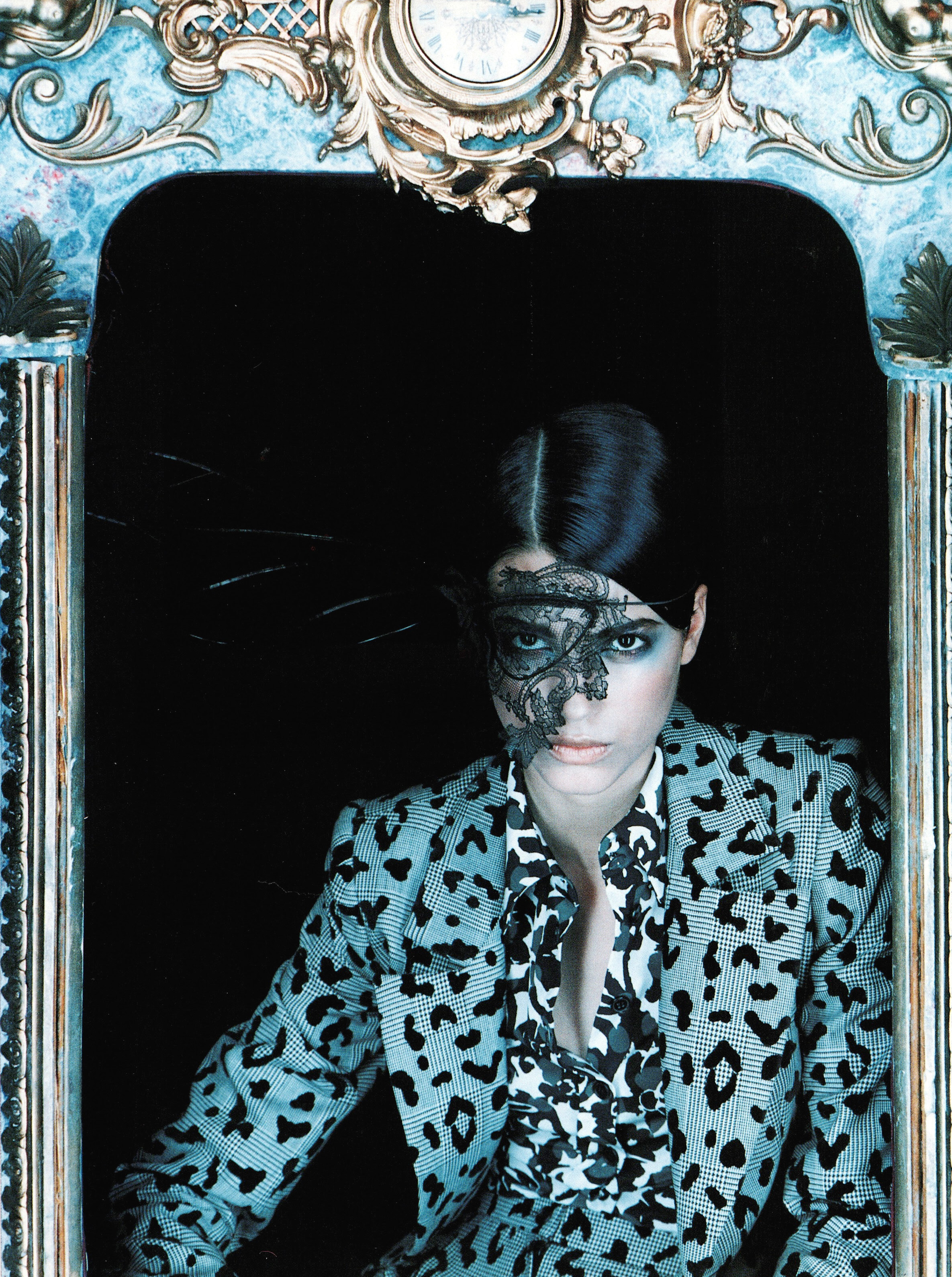 Кампейн Emmanuel Ungaro Couture 1997,  Тереза ​​Лоуренко, фотограф Кристофер Катнер (4) — Модная фотография 90-х: от гламура к реализму / Камералабс