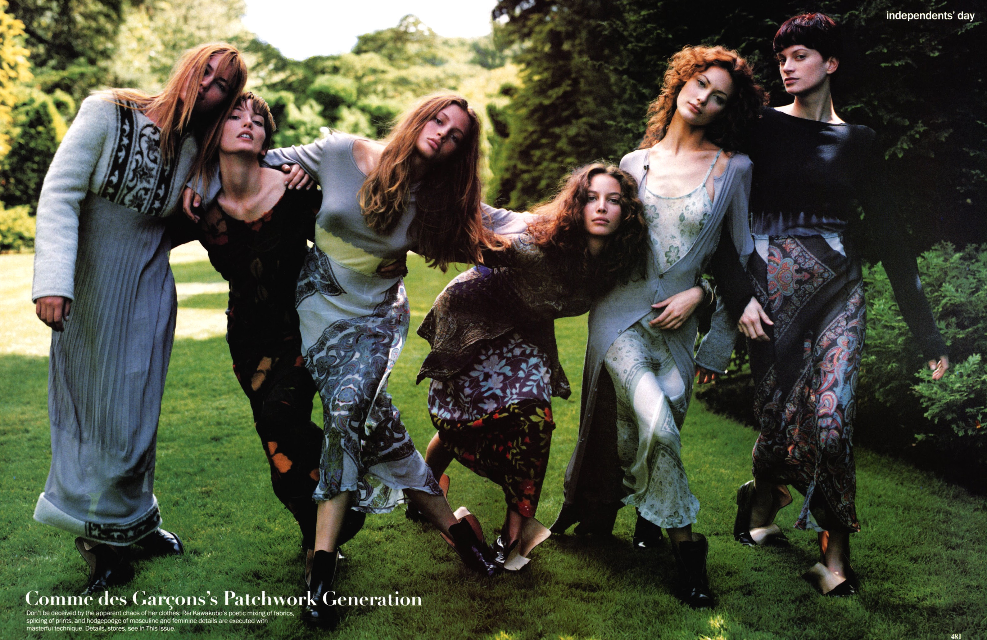 Эдиториал Vogue, Эмбер Валлетта, Бриджит Холл, Кристи Тарлингтон, 1993 год (2) — Модная фотография 90-х: от гламура к реализму / Камералабс