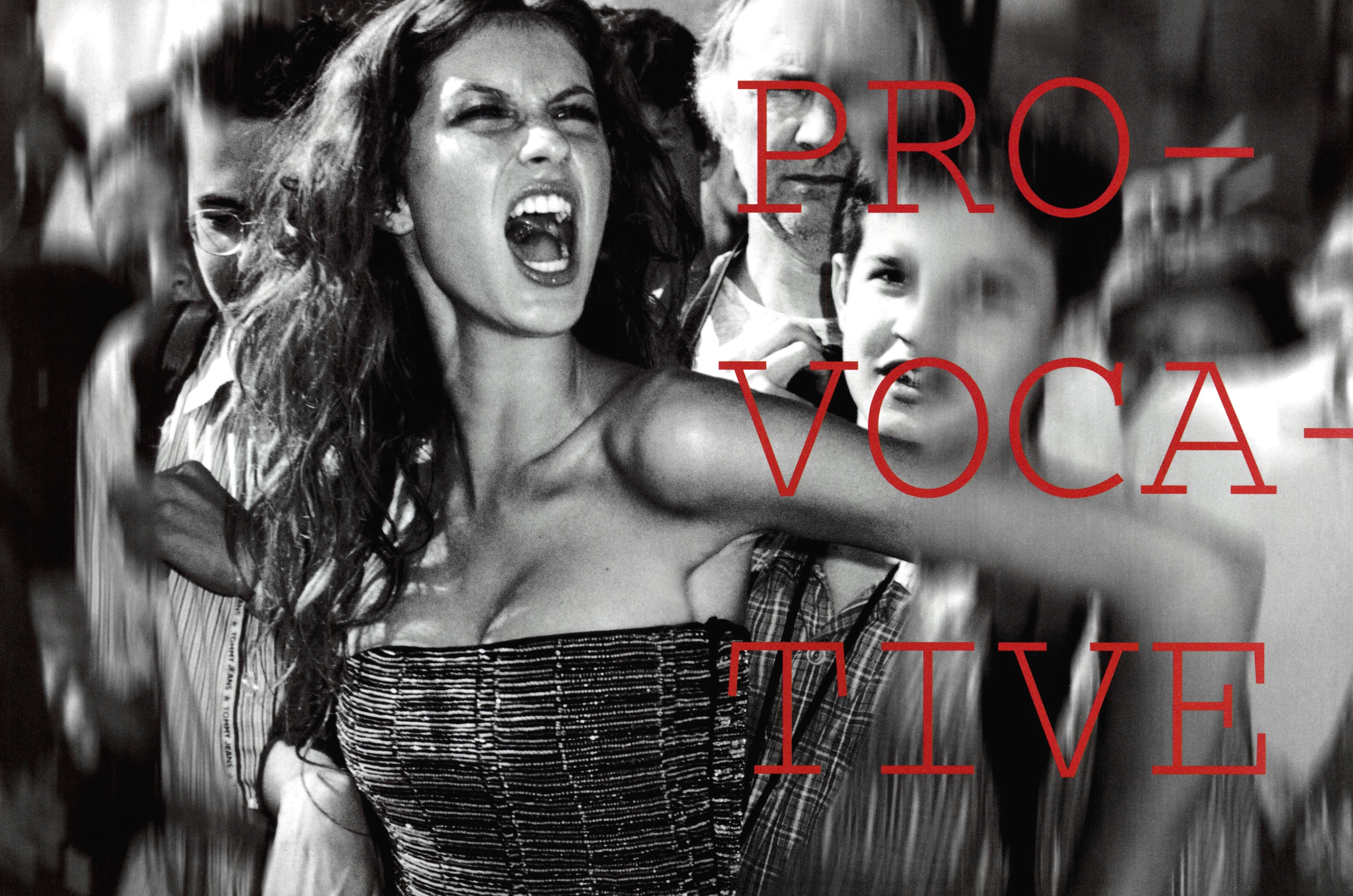 Эдиториал Provocative, Vogue Italia, Жизель Бюндхен, фотограф Мишель Конт, 1999 год — Модная фотография 90-х: от гламура к реализму / Камералабс