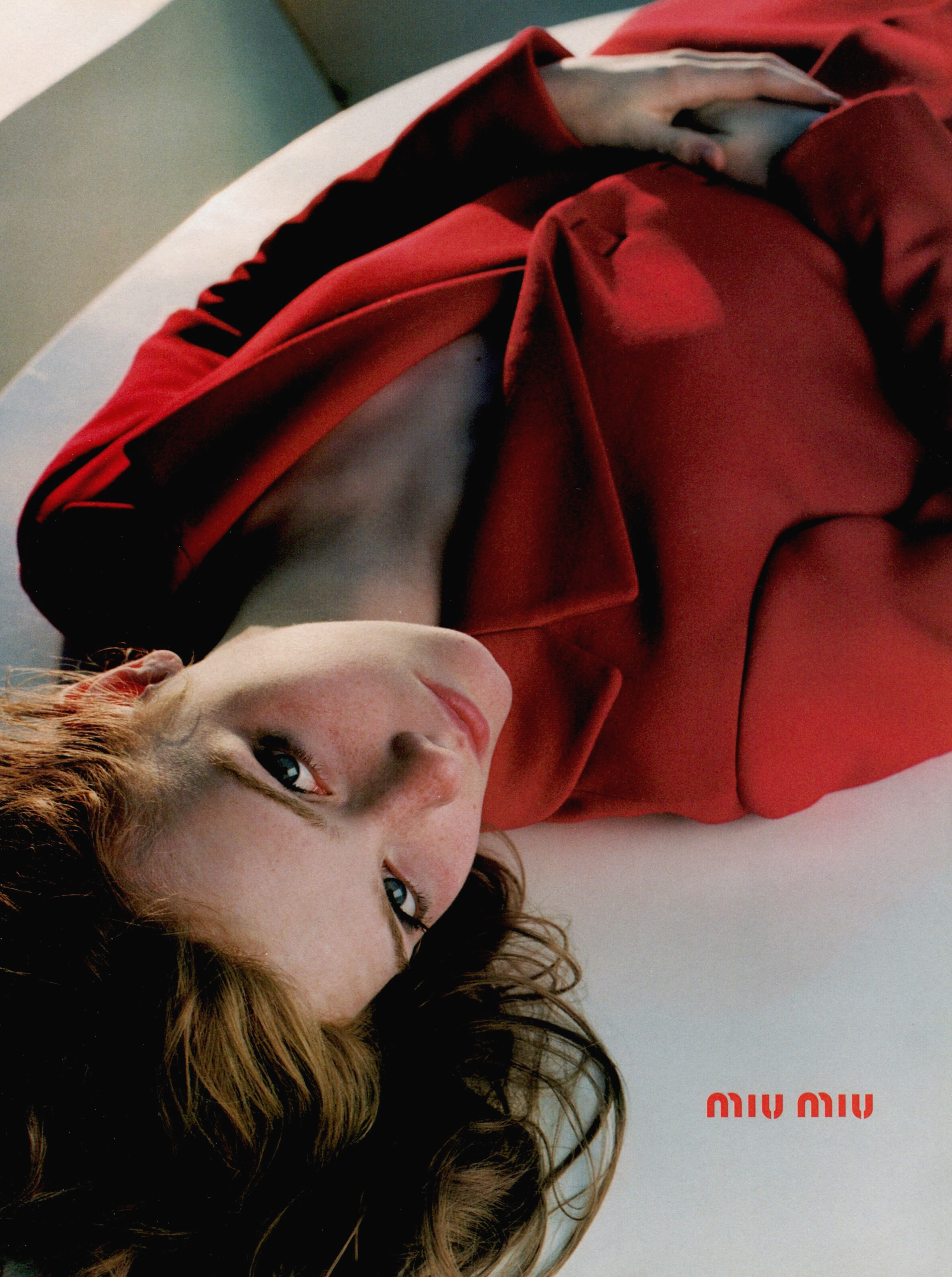 Кампейн Miu Miu 1998, Vogue Italia, Джон Акехерст (2) — Модная фотография 90-х: от гламура к реализму / Камералабс
