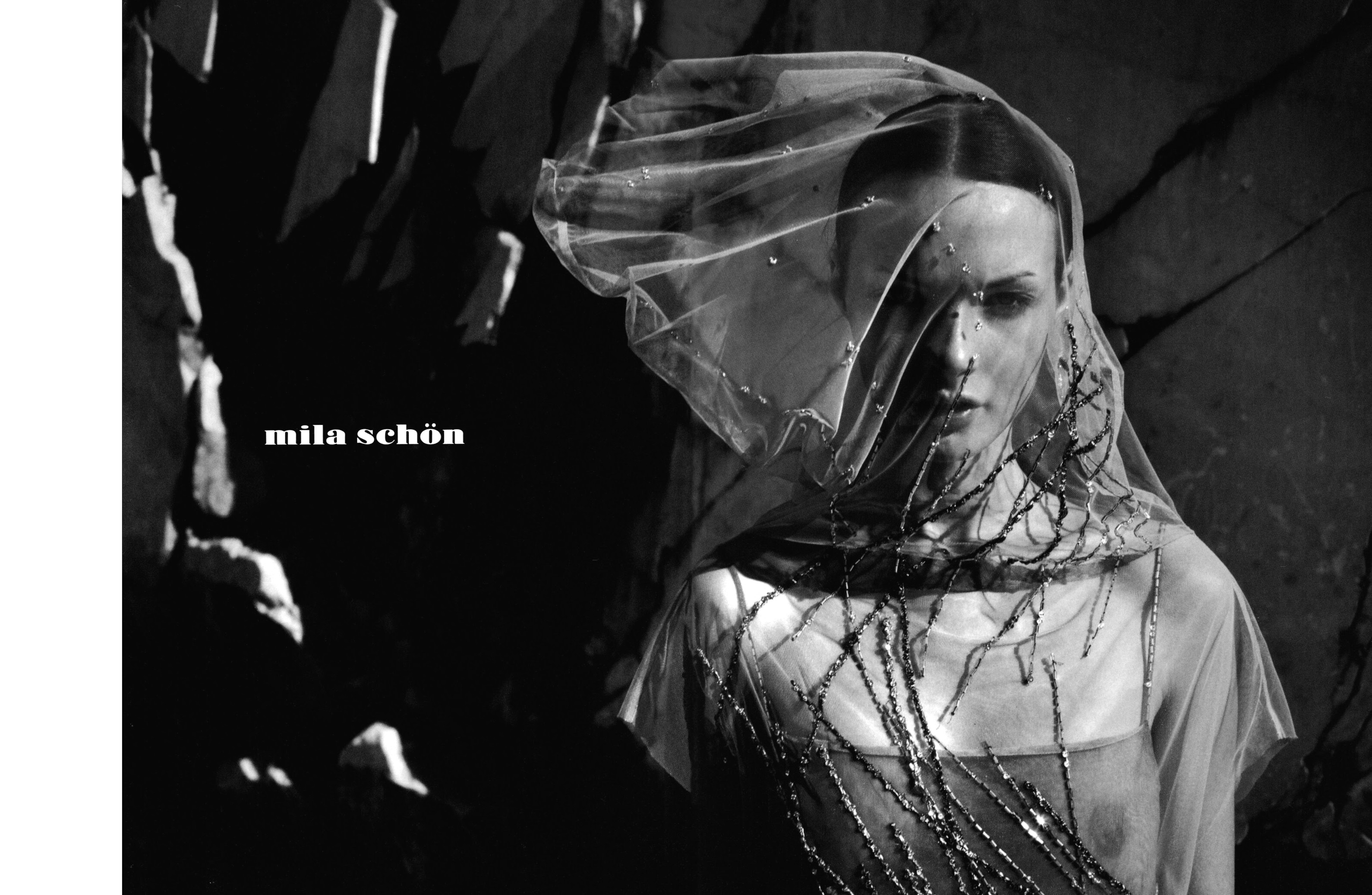 Кампейн Mila Schon 1999, Vogue Italia, фотограф Паоло Роверси — Модная фотография 90-х: от гламура к реализму / Камералабс