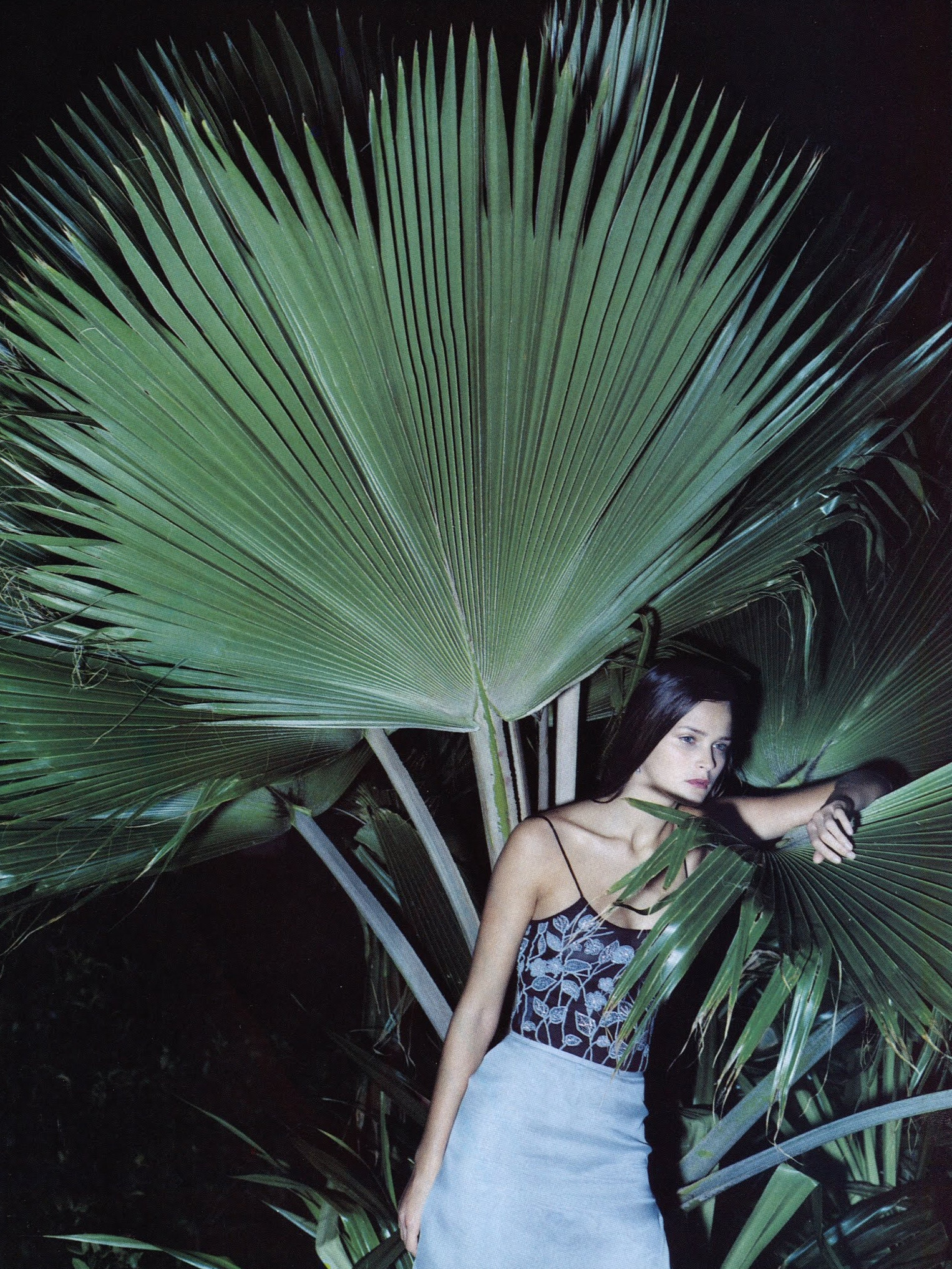 Эдиториал Up All Night, Harpers Bazaar, Кармен Касс, Жизель Бюндхен, фотограф Патрик Демаршелье, 1998 год (3) — Модная фотография 90-х: от гламура к реализму / Камералабс