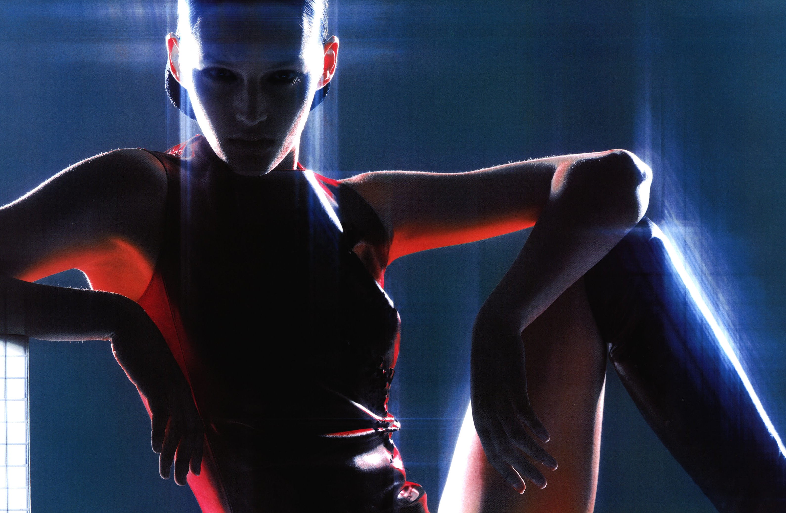 Кампейн Plein Sud 1999, Vogue Париж, Вивьен Солари, фотограф Шон Эллис, фотограф Шон Эллис — Модная фотография 90-х: от гламура к реализму / Камералабс