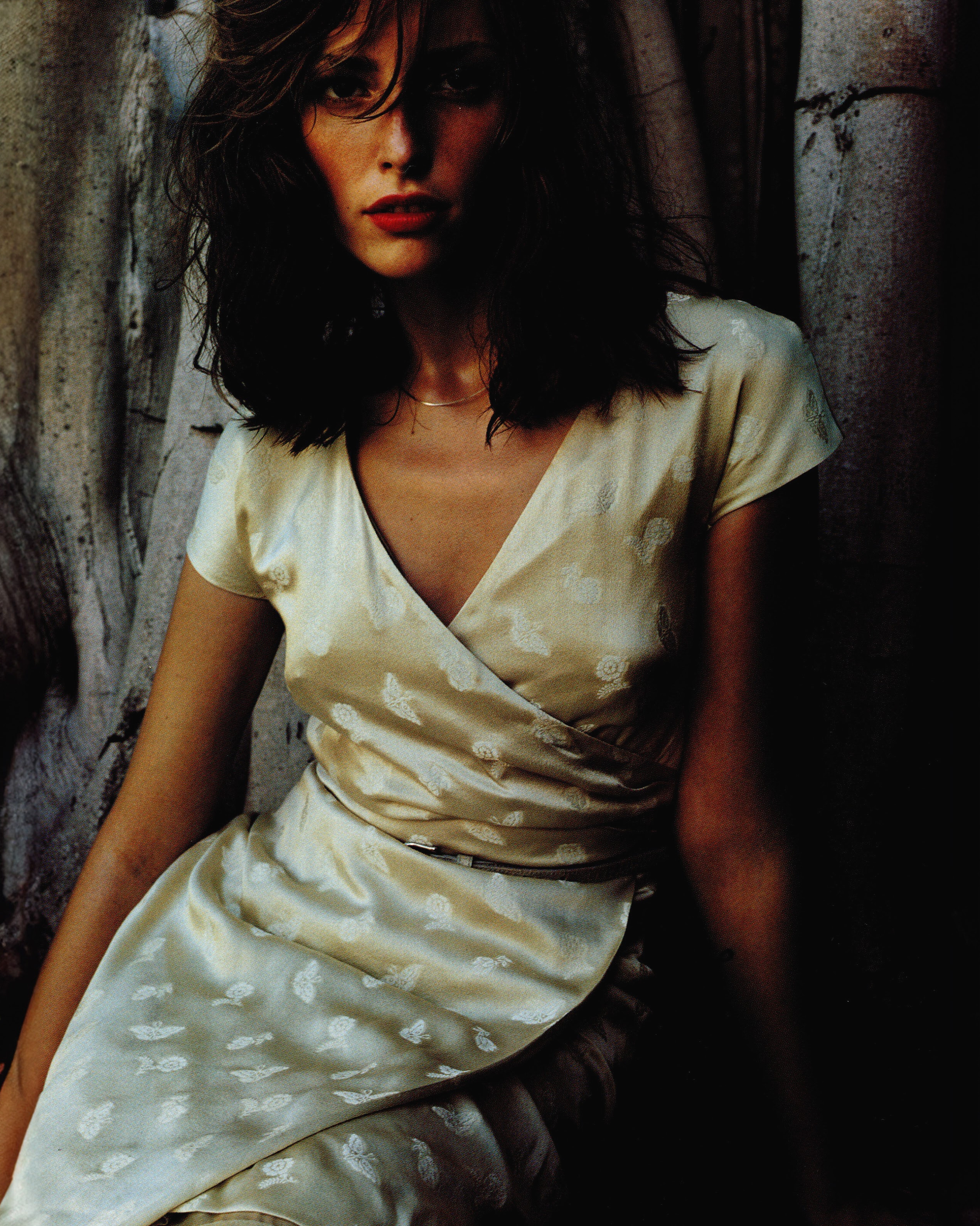 Эдиториал Spring Fling, Harpers Bazaar, Даниэль Зинаич, фотограф Микаэль Янссон, 1999 год — Модная фотография 90-х: от гламура к реализму / Камералабс