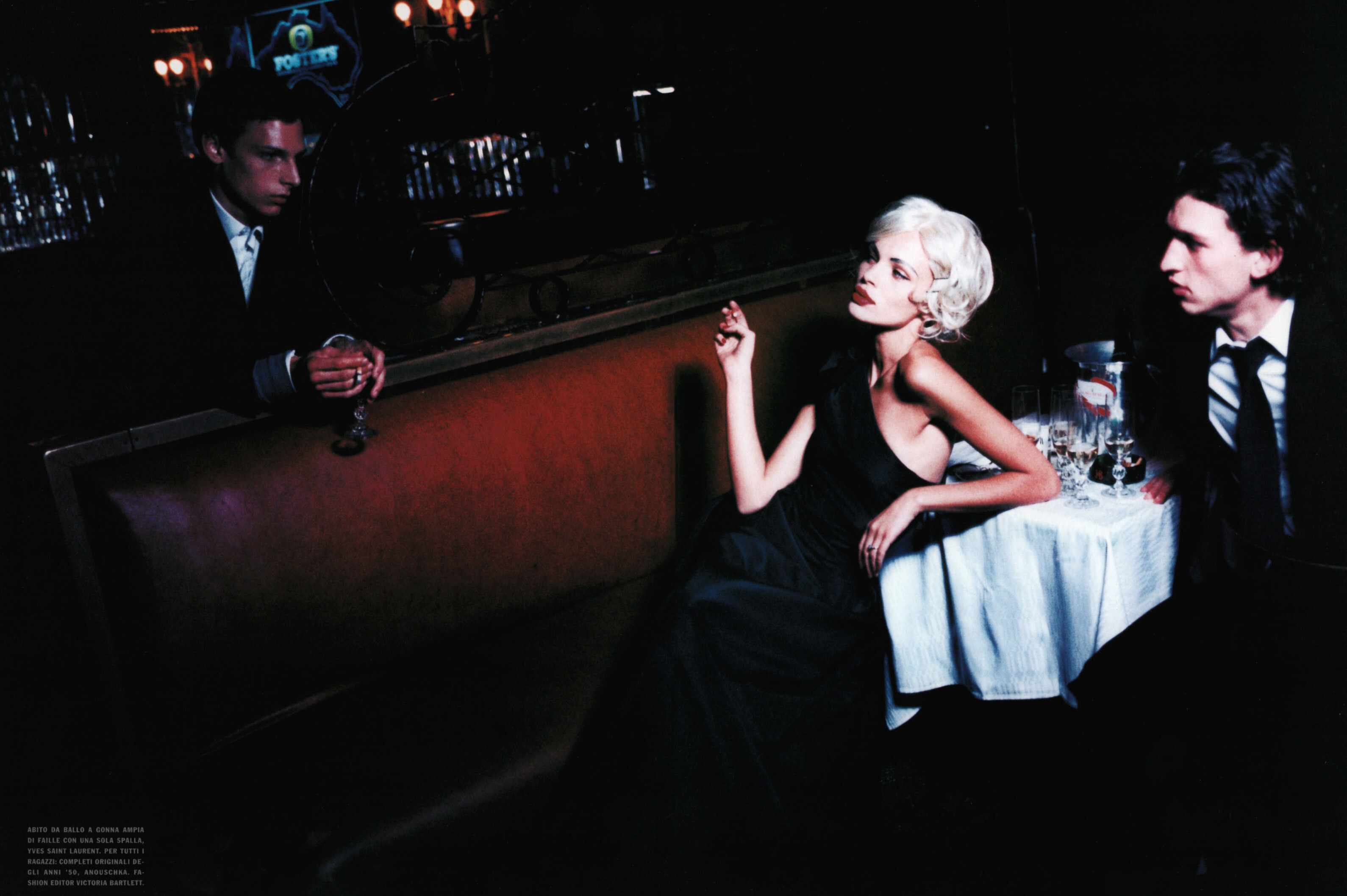Эдиториал Vogue Italia, Эстер Канадас, Кирстен Оуэн, Матео Ренуар, 1998 год (2) — Модная фотография 90-х: от гламура к реализму / Камералабс