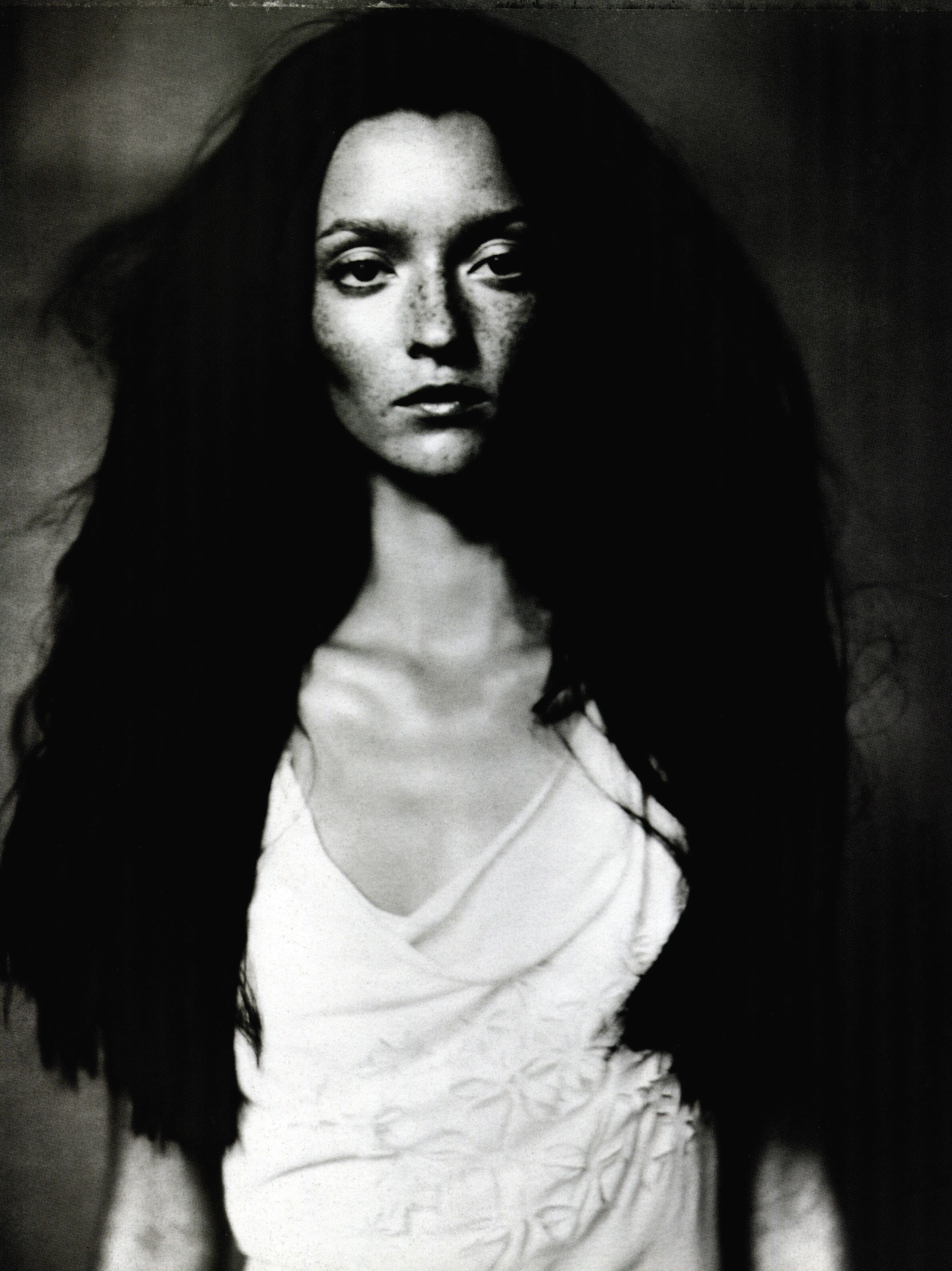 Кампейн Plein Sud 1999, Vogue Italia, Одри Марней, фотограф Паоло Роверси — Модная фотография 90-х: от гламура к реализму / Камералабс
