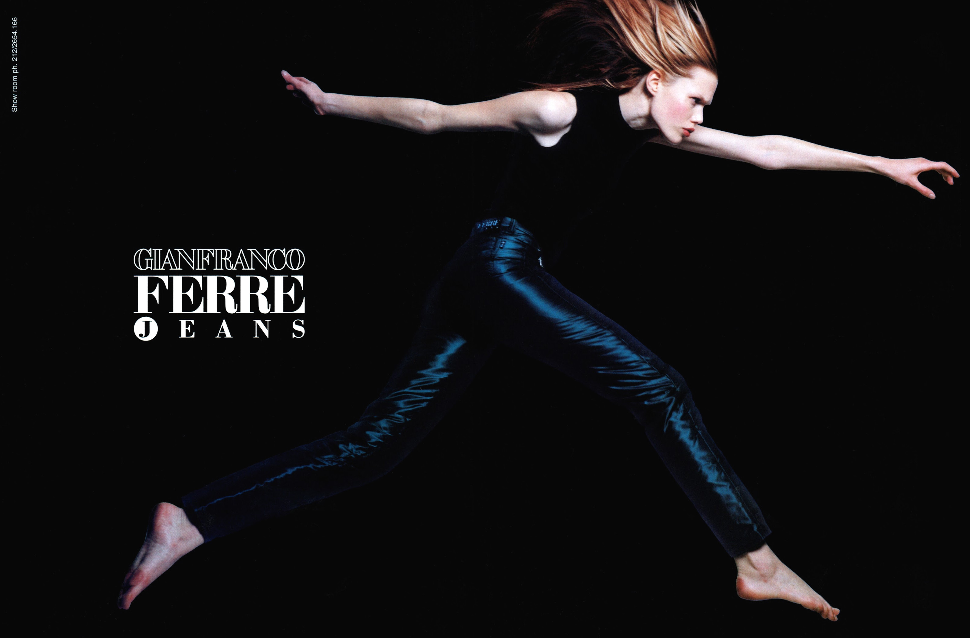 Кампейн Gianfranco Ferre Jeans 1997,  Vogue, фотограф Мишель Конт — Модная фотография 90-х: от гламура к реализму / Камералабс