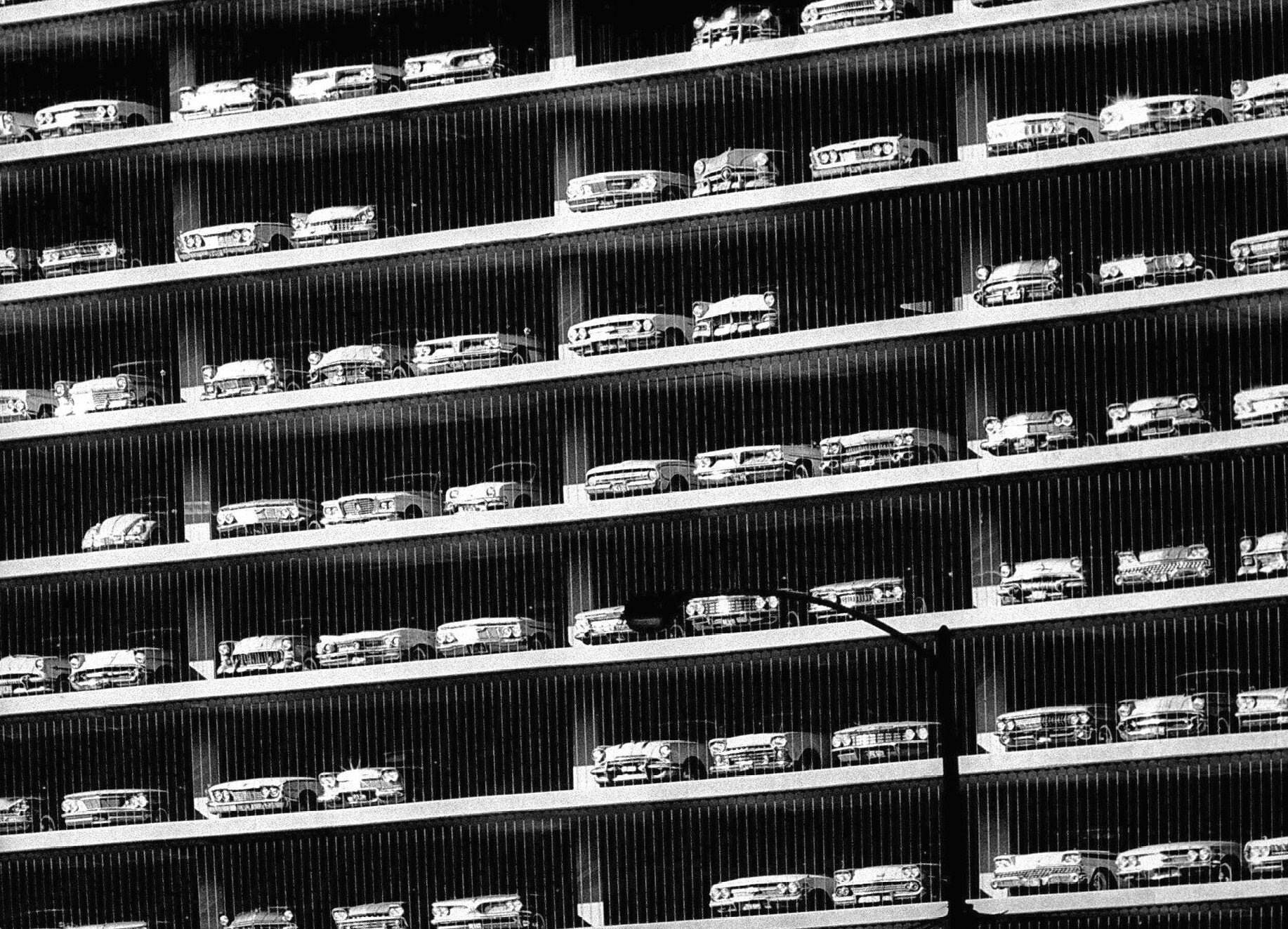Новый гараж в Чикаго, штат Иллинойс, США, 1961 год, фотограф Андреас Фейнингер (Andreas Feininger)
