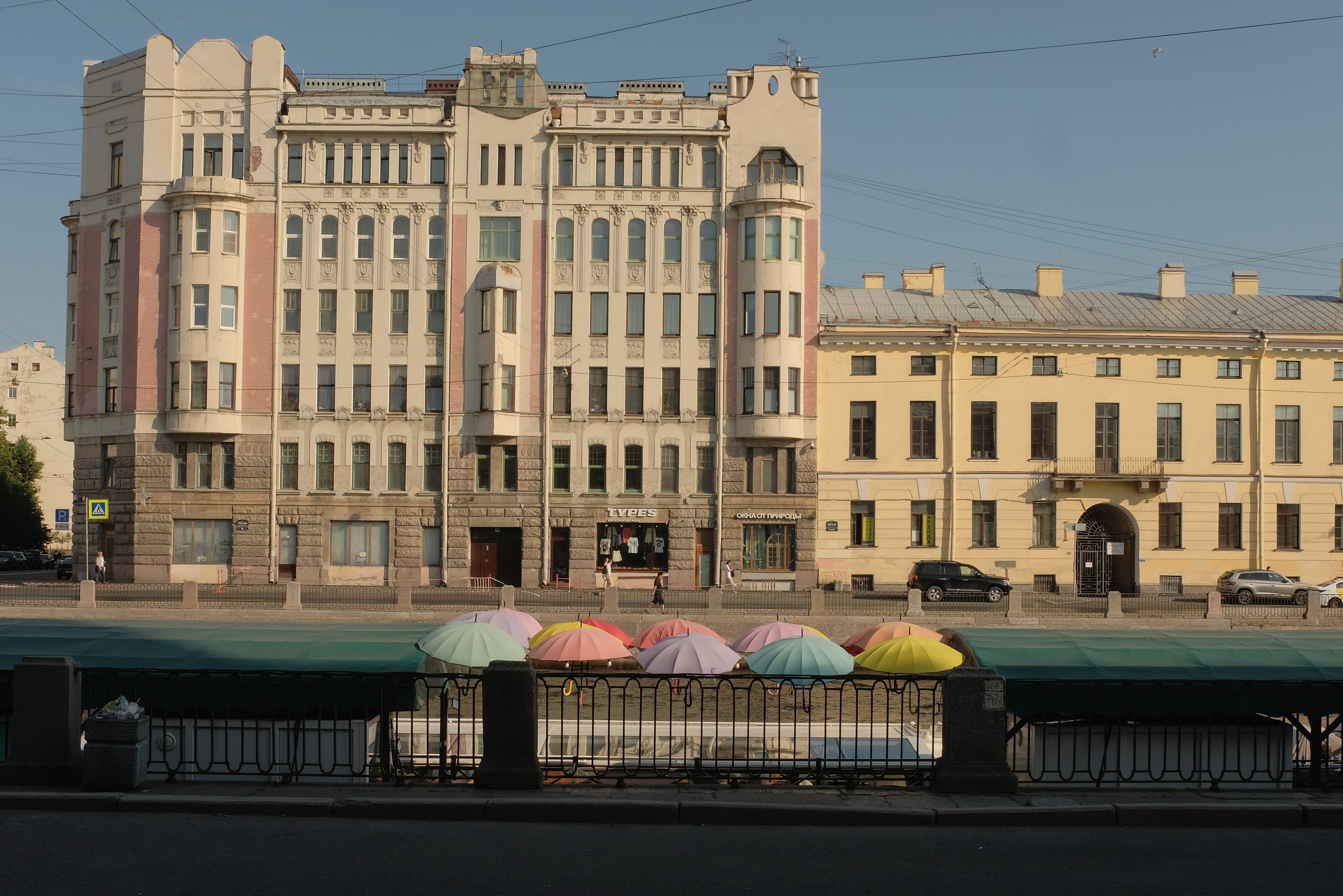 прочитал здесь где-то статью, про фотовуайеризм, некогда популярное в Японии движение у фотографов, в узких кругах. мне нравится тема наблюдения,... (6)