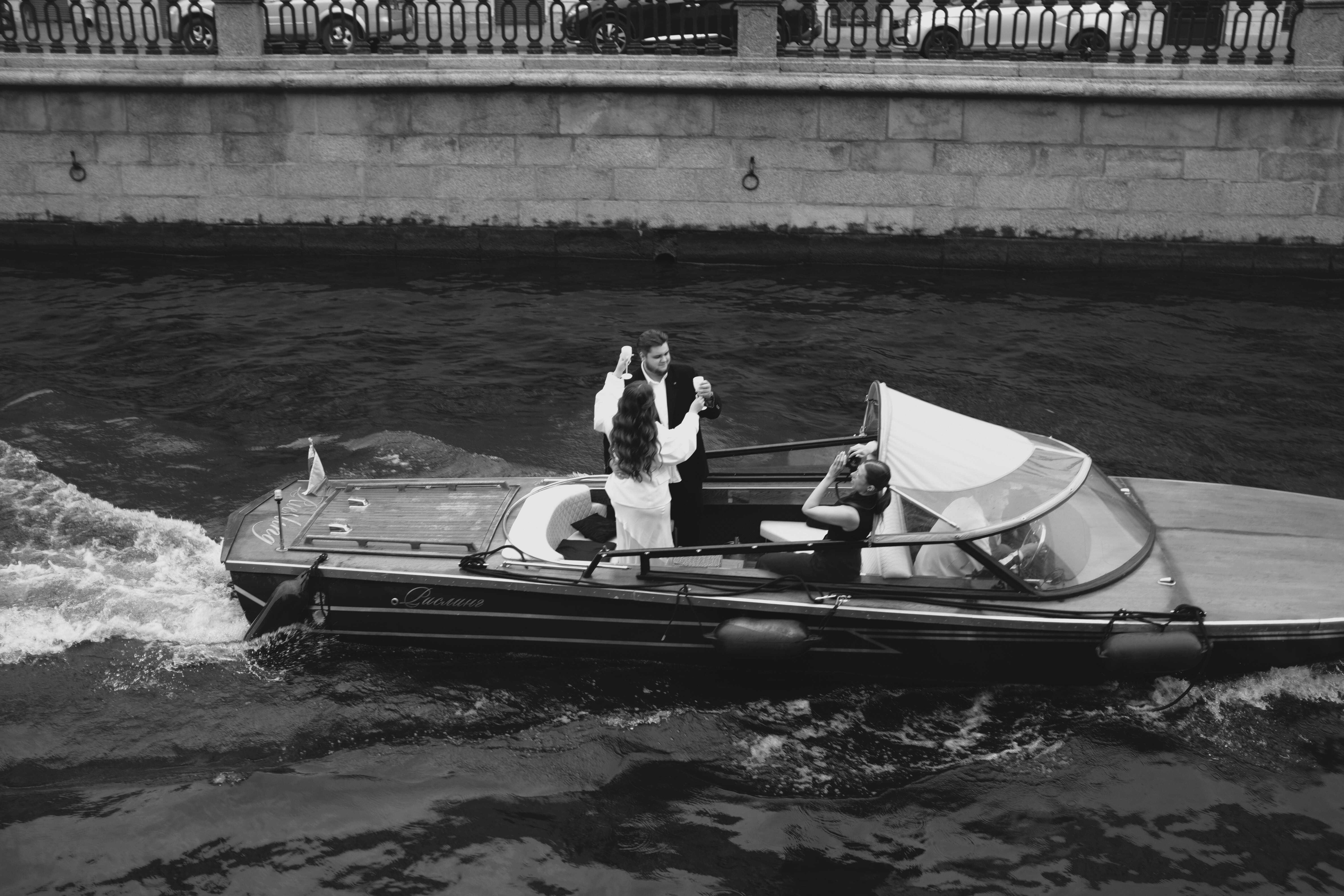 прочитал здесь где-то статью, про фотовуайеризм, некогда популярное в Японии движение у фотографов, в узких кругах. мне нравится тема наблюдения,... (4)