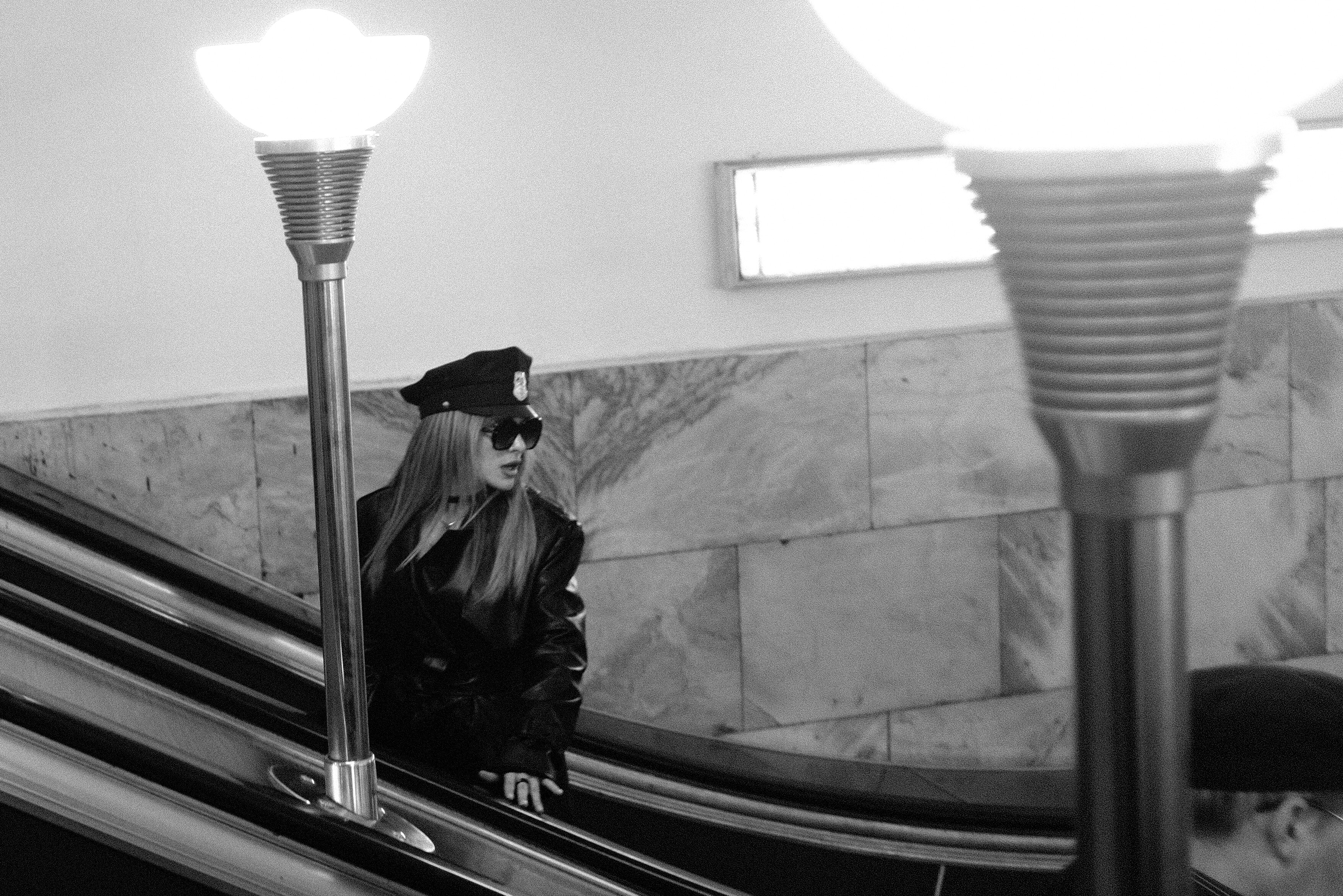 прочитал здесь где-то статью, про фотовуайеризм, некогда популярное в Японии движение у фотографов, в узких кругах. мне нравится тема наблюдения,... (1)