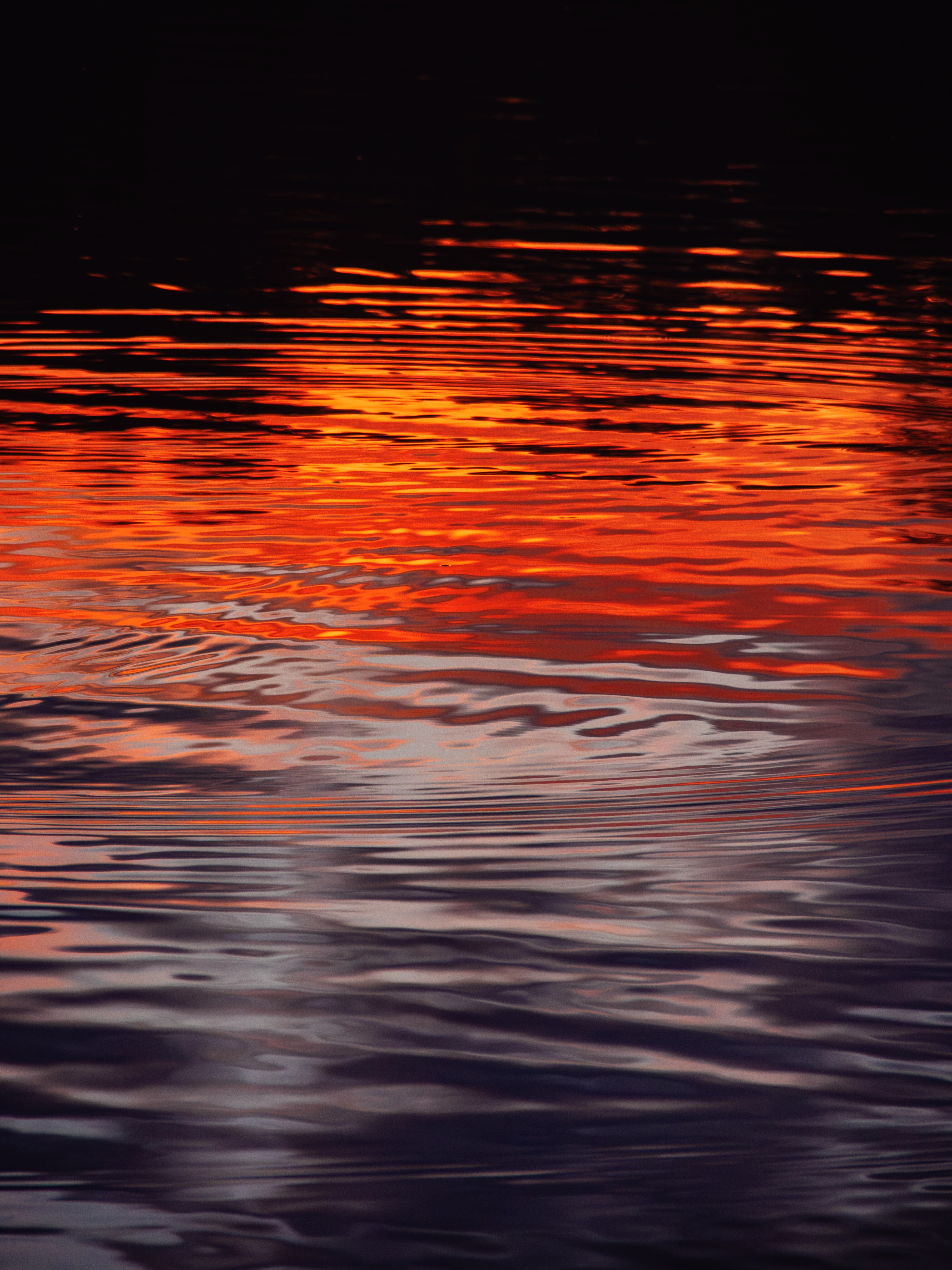 Фотопроект «Танец света и воды» представляет собой захватывающее визуальное путешествие, где свет и вода становятся главными героями. Вода, словно... (3)