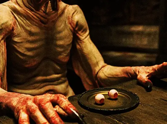 Лабиринт фавна (Pan's Labyrinth, 2006), режиссёр Гильермо дель Торо — GIF
