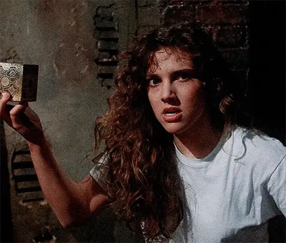 Восставший из ада (Hellraiser, 1987), режиссёр Клайв Баркер (7) — GIF