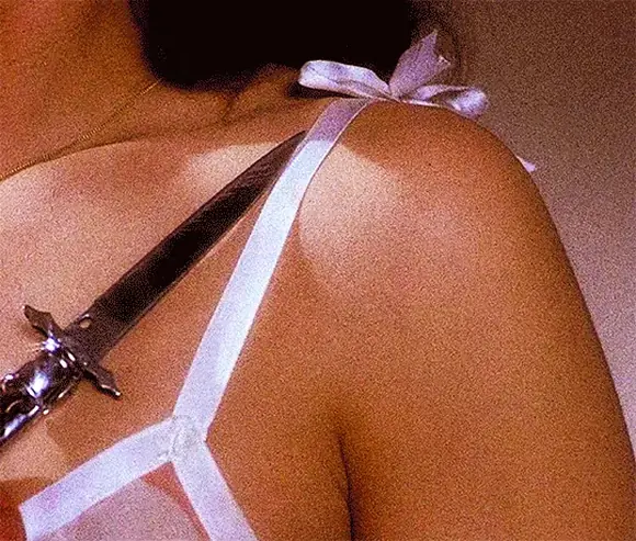 Восставший из ада (Hellraiser, 1987), режиссёр Клайв Баркер (2) — GIF