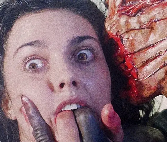 Восставший из ада (Hellraiser, 1987), режиссёр Клайв Баркер — GIF