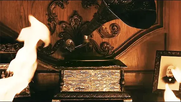 Я иду искать (Ready or Not, 2019), режиссёр Мэттью Беттинелли-Олпин, Тайлер Джиллетт (8) — GIF