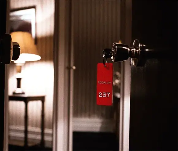 Сияние (The Shining, 1980), режиссёр Стэнли Кубрик (8) — GIF