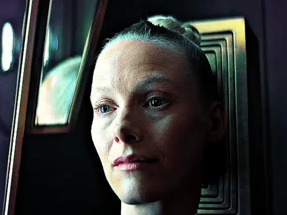 Основание (Foundation, 2021-), режиссёры Роксанн Доусон, Алекс Грейвз — GIF